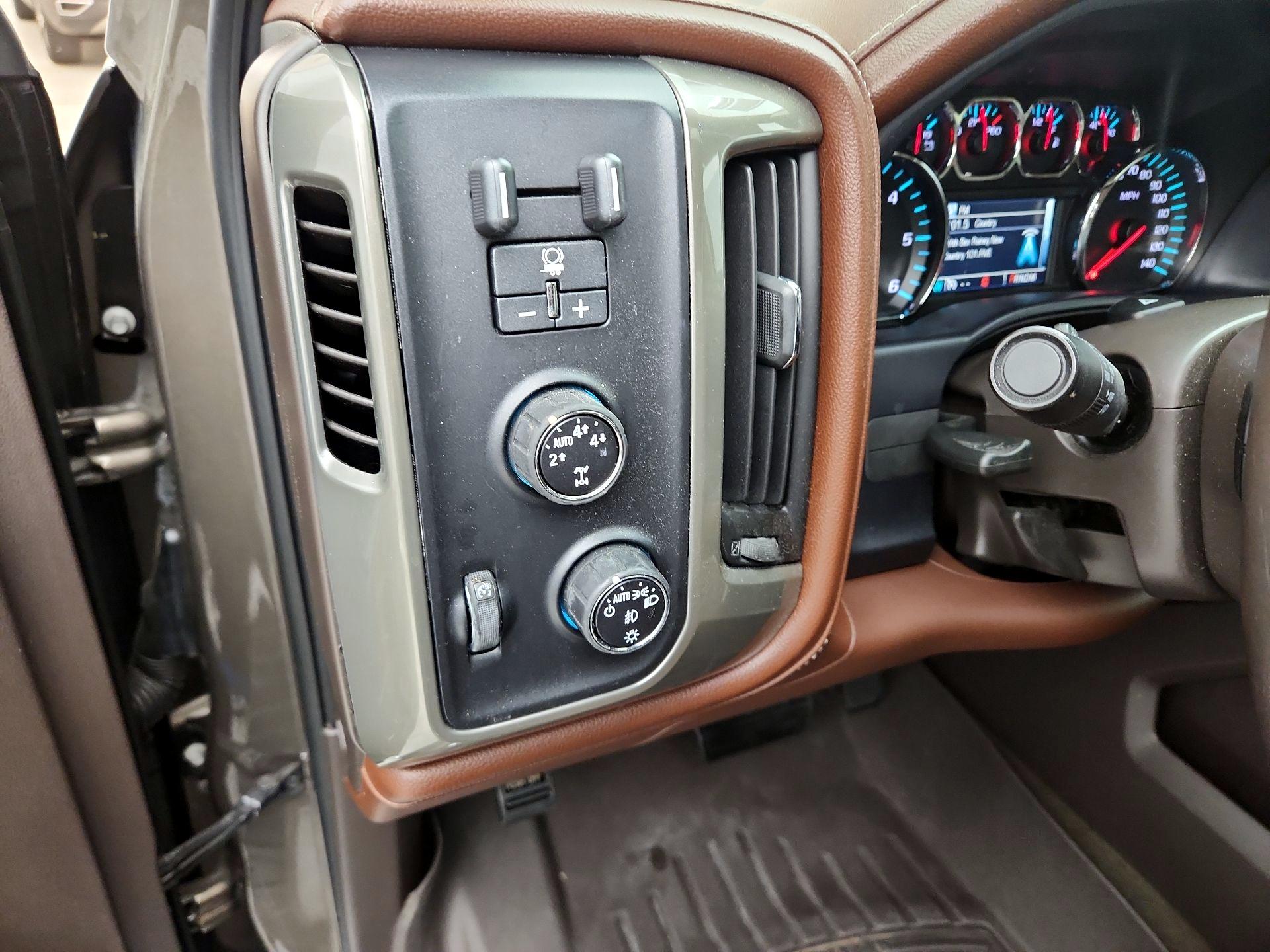 Thumbnail: 2015 Chevrolet Silverado 1500 - 13