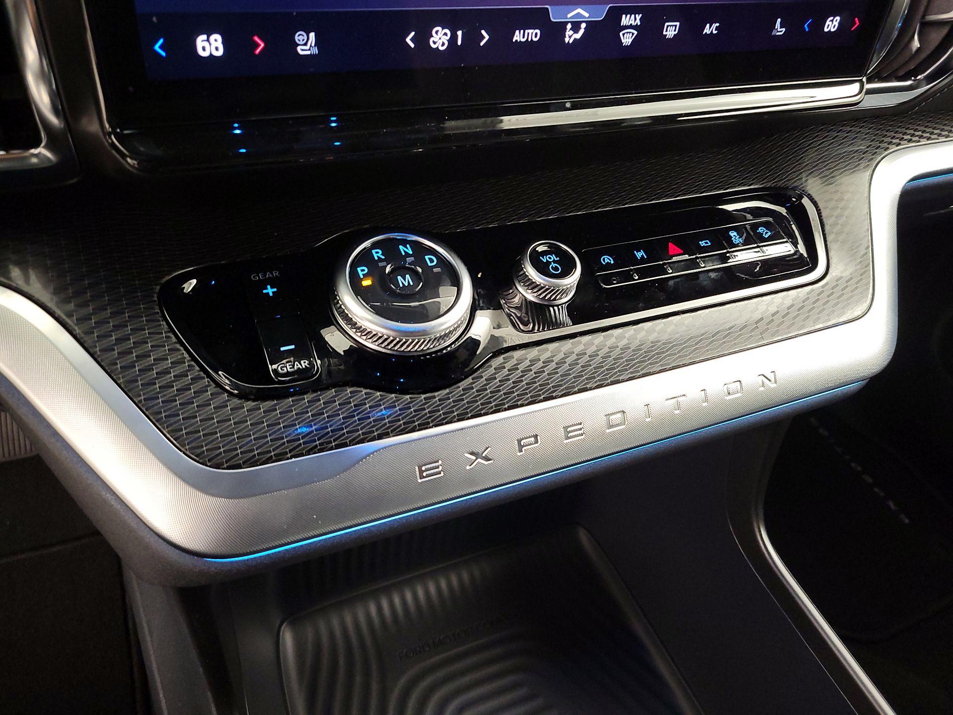 Thumbnail: 2026 Ford Expedition MAX - 17