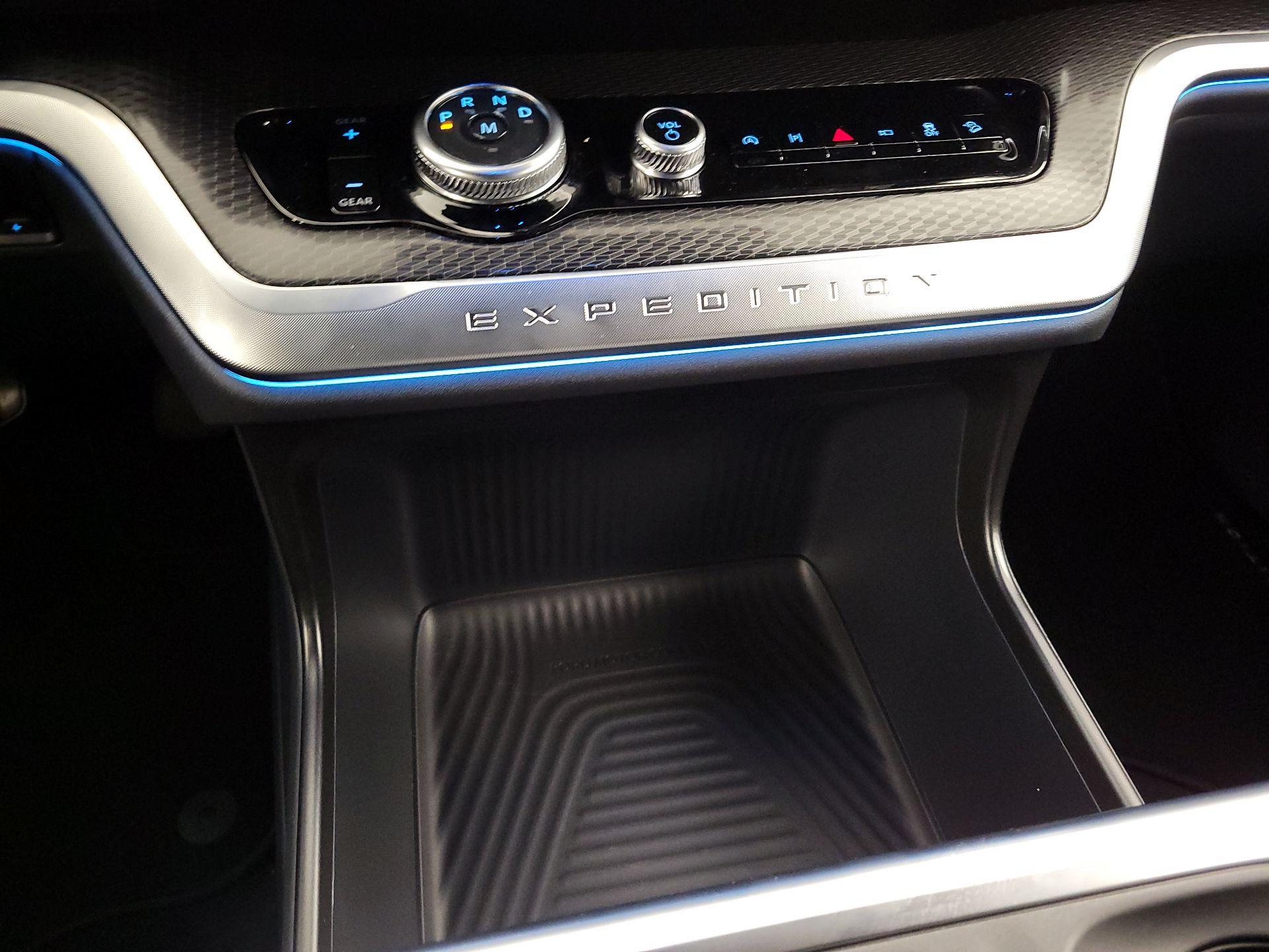 Thumbnail: 2026 Ford Expedition MAX - 18