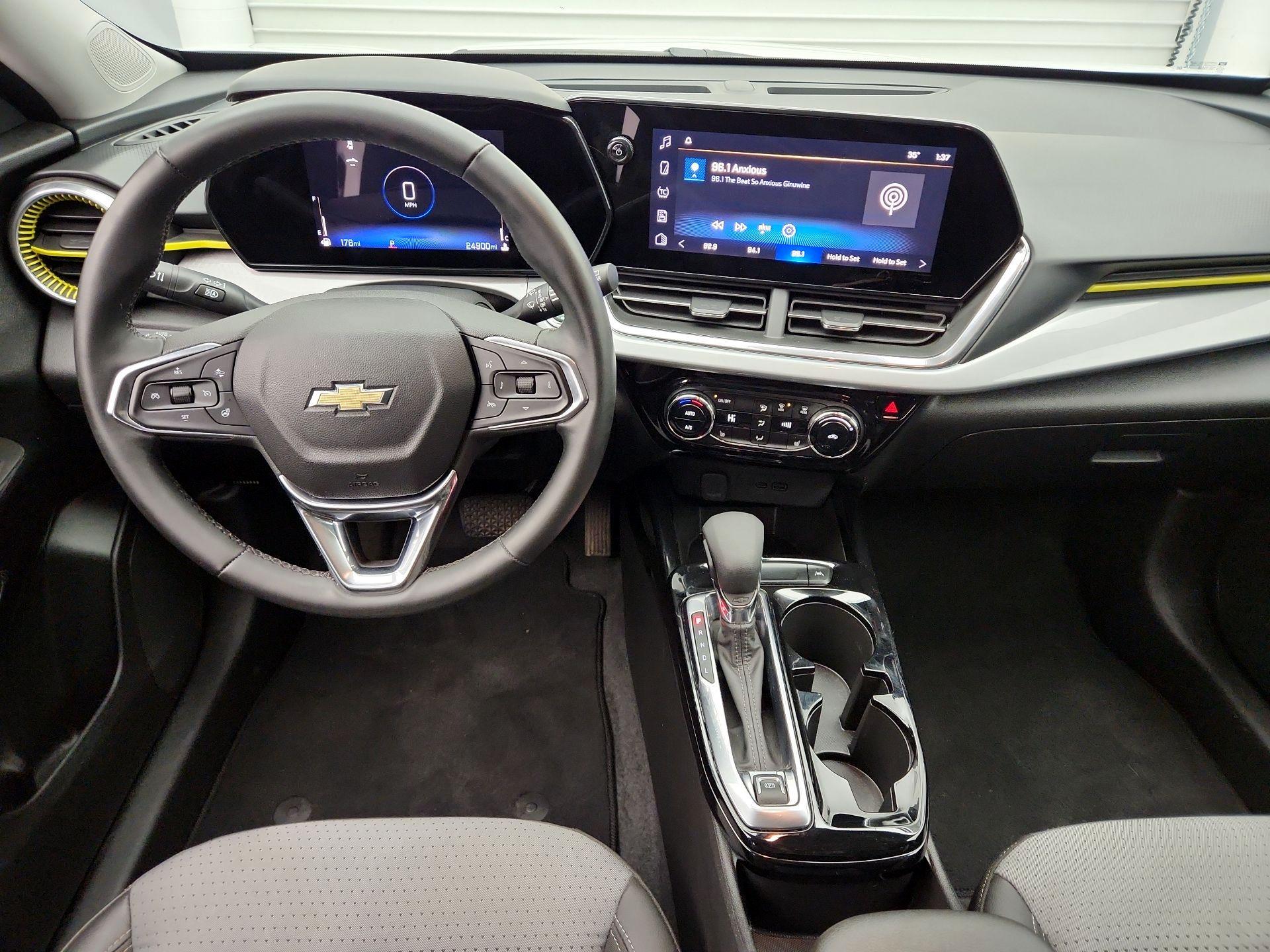 Thumbnail: 2024 Chevrolet Trax - 9