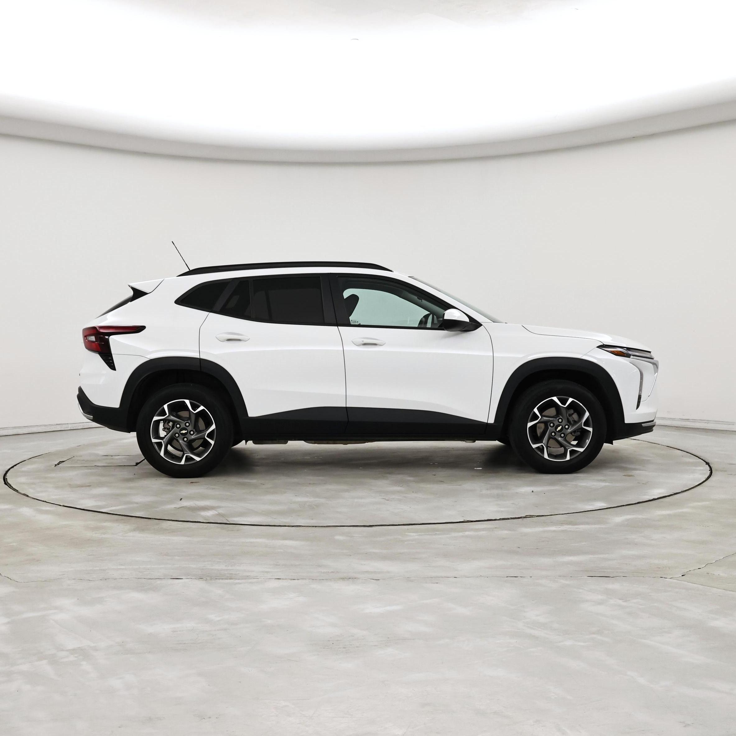 Thumbnail: 2024 Chevrolet Trax - 7