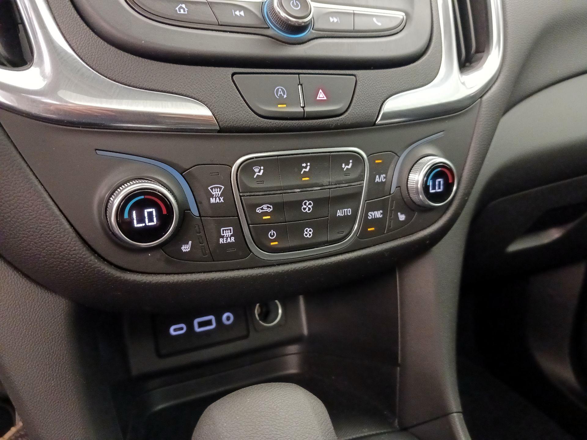 Thumbnail: 2022 Chevrolet Equinox - 16
