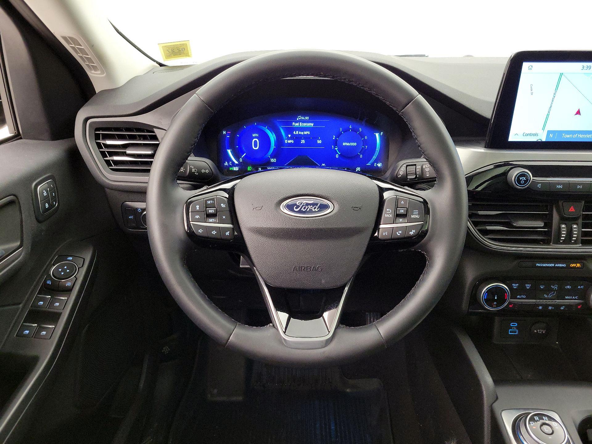 Thumbnail: 2022 Ford Escape - 10