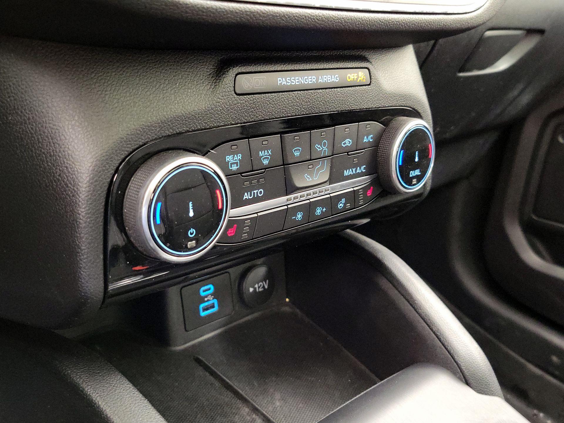 Thumbnail: 2022 Ford Escape - 17