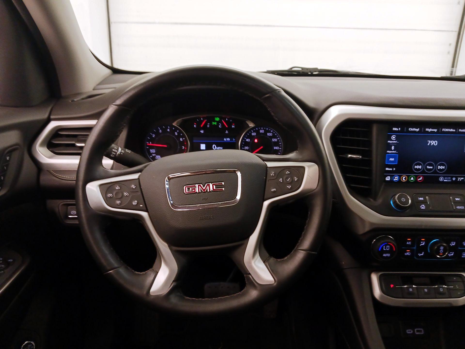 Thumbnail: 2023 GMC Acadia - 10