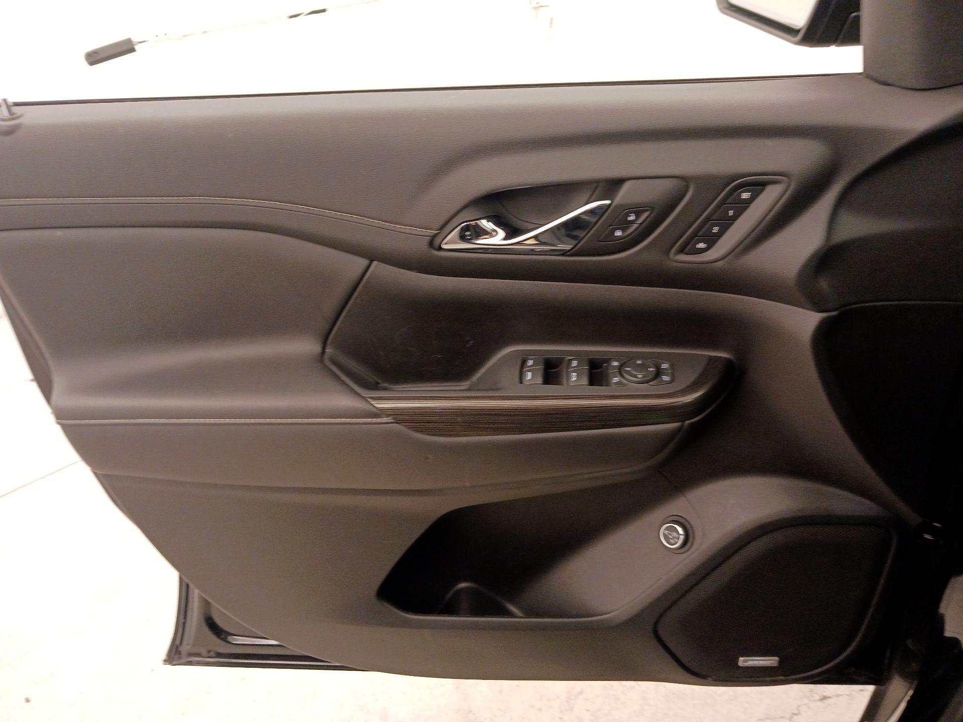 Thumbnail: 2023 GMC Acadia - 12