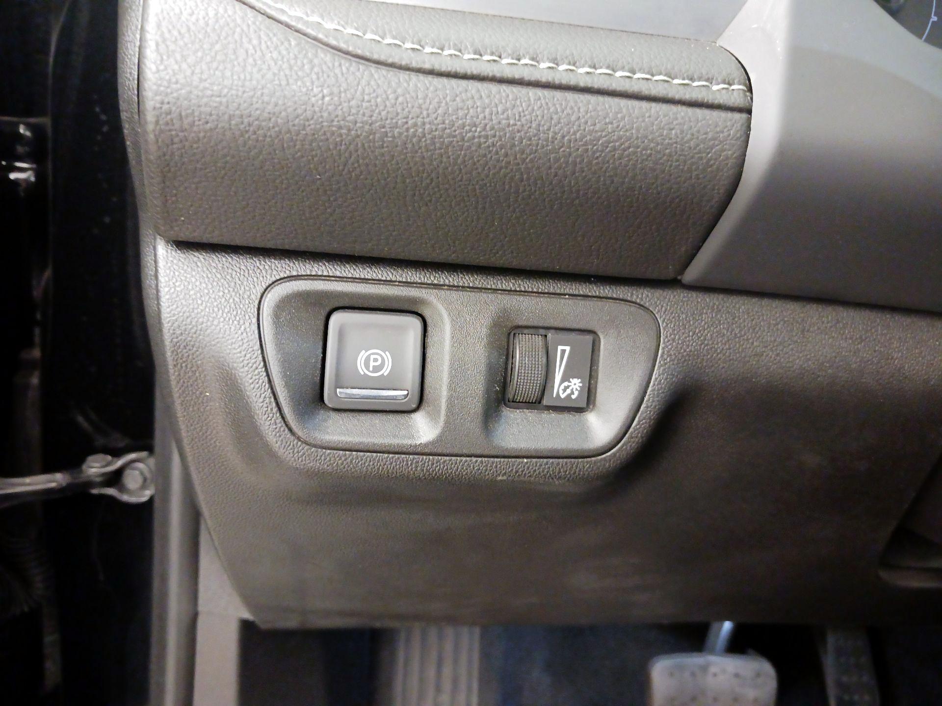 Thumbnail: 2023 GMC Acadia - 13