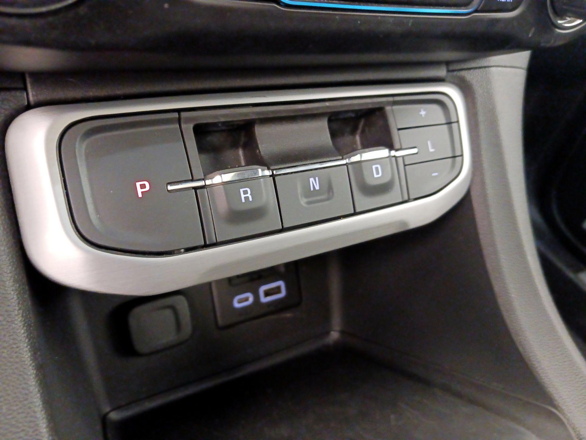 Thumbnail: 2023 GMC Acadia - 17