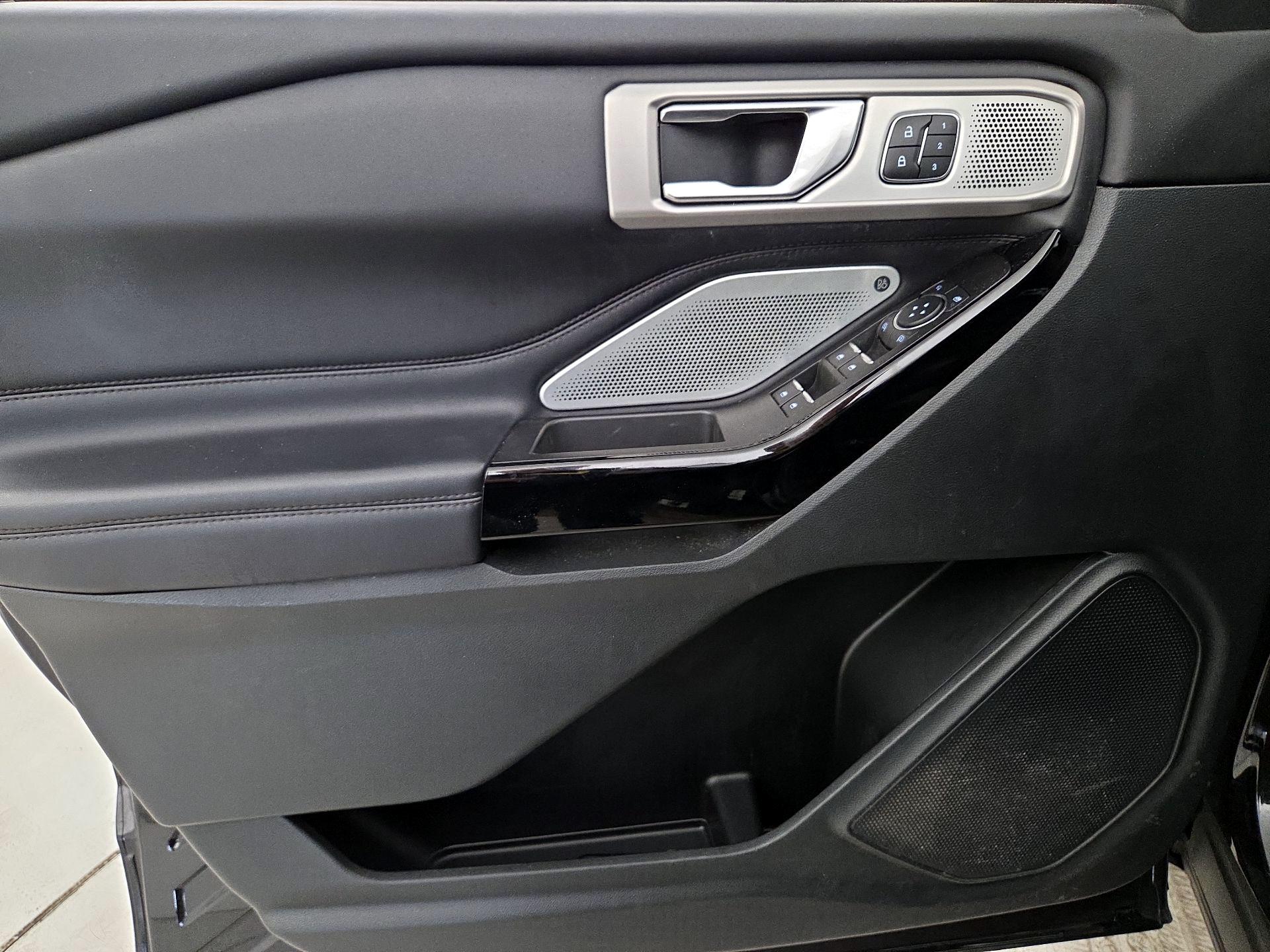 Thumbnail: 2022 Ford Explorer - 12