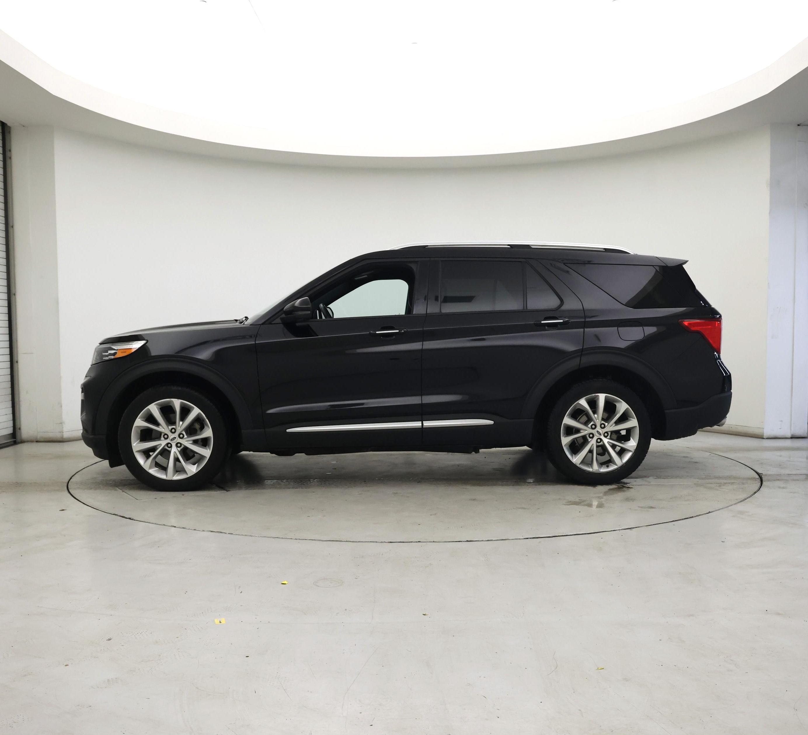 Thumbnail: 2022 Ford Explorer - 3