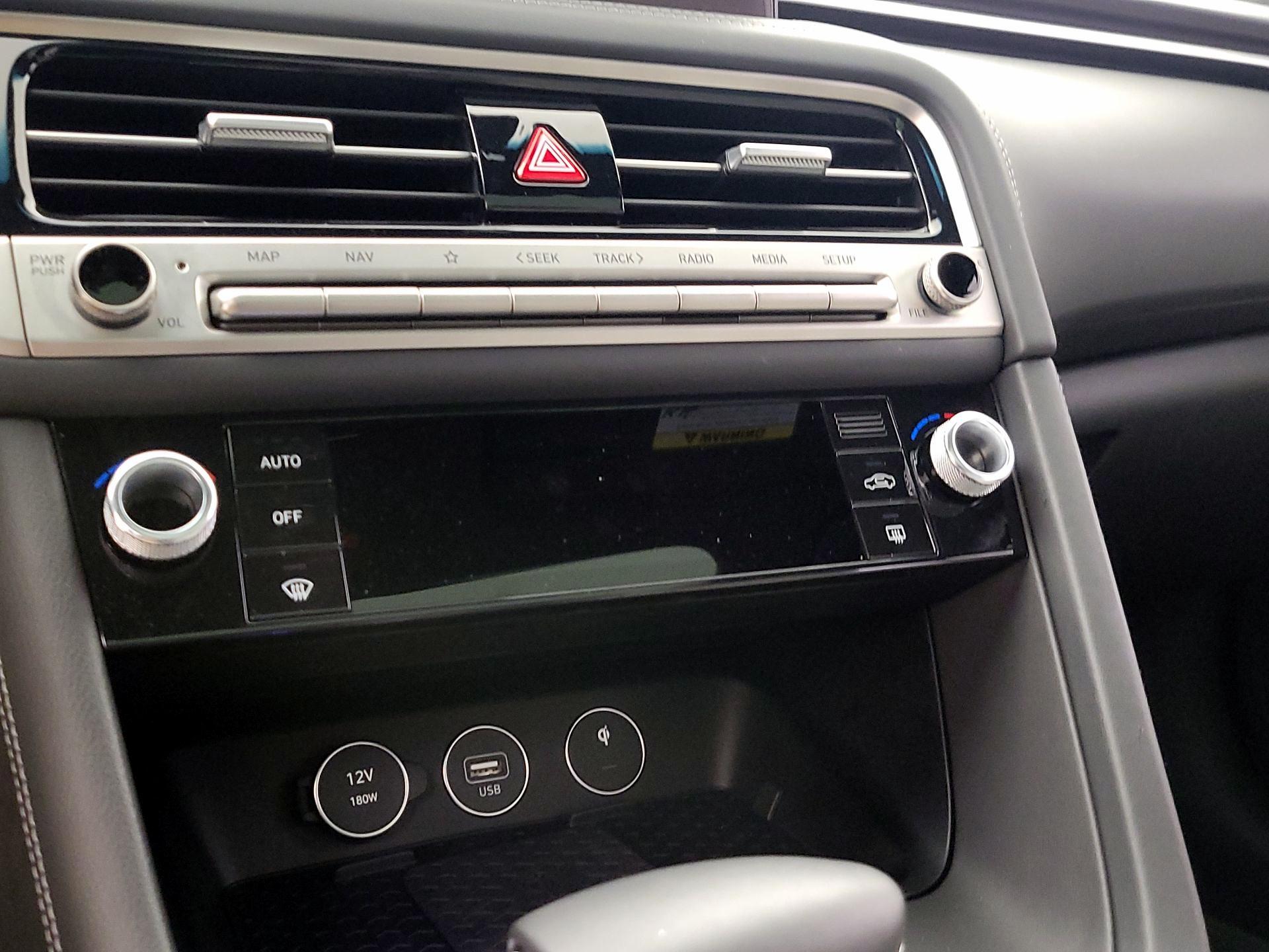 Thumbnail: 2025 Genesis G70 - 17