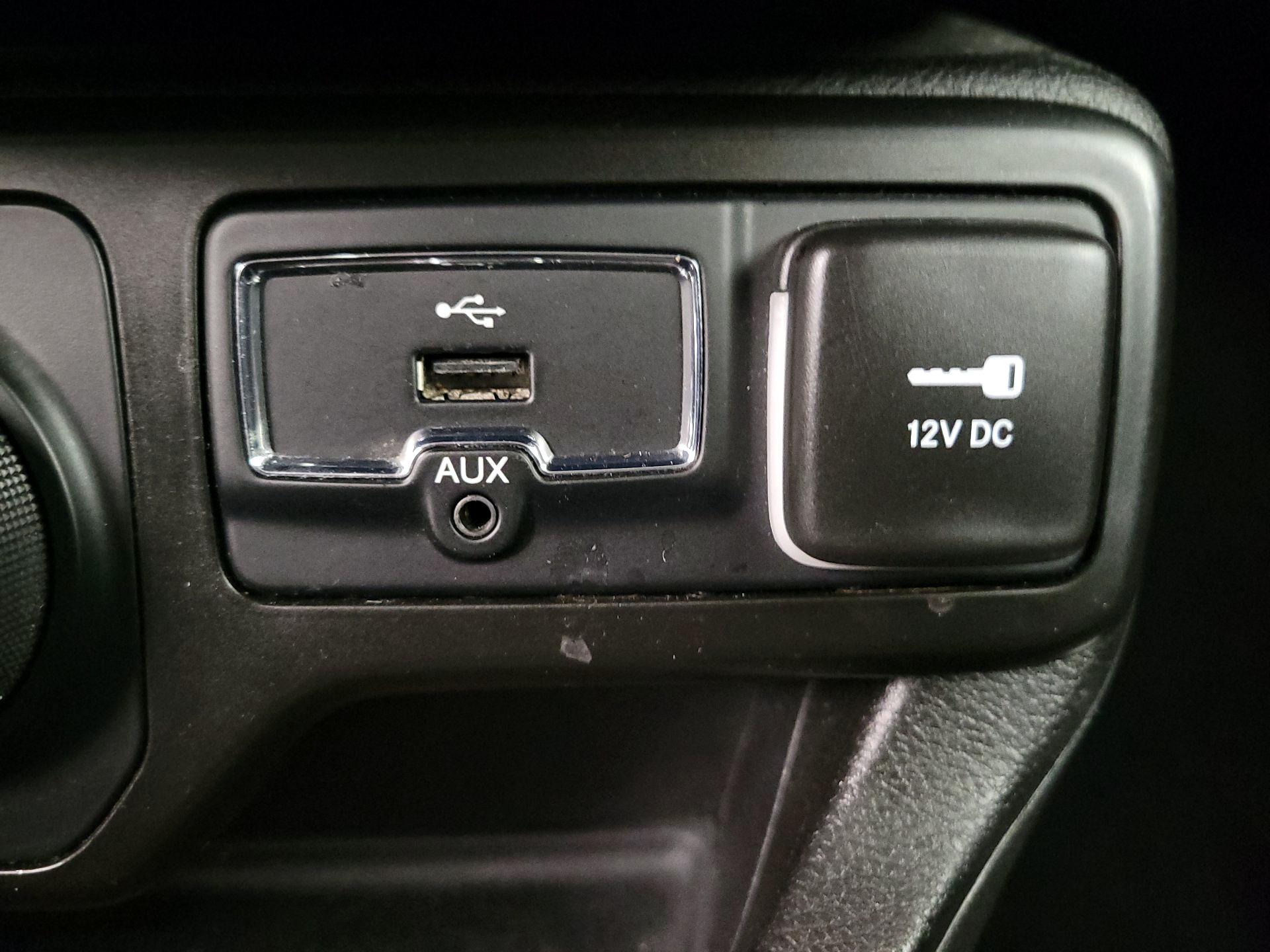 Thumbnail: 2023 Jeep Renegade - 19