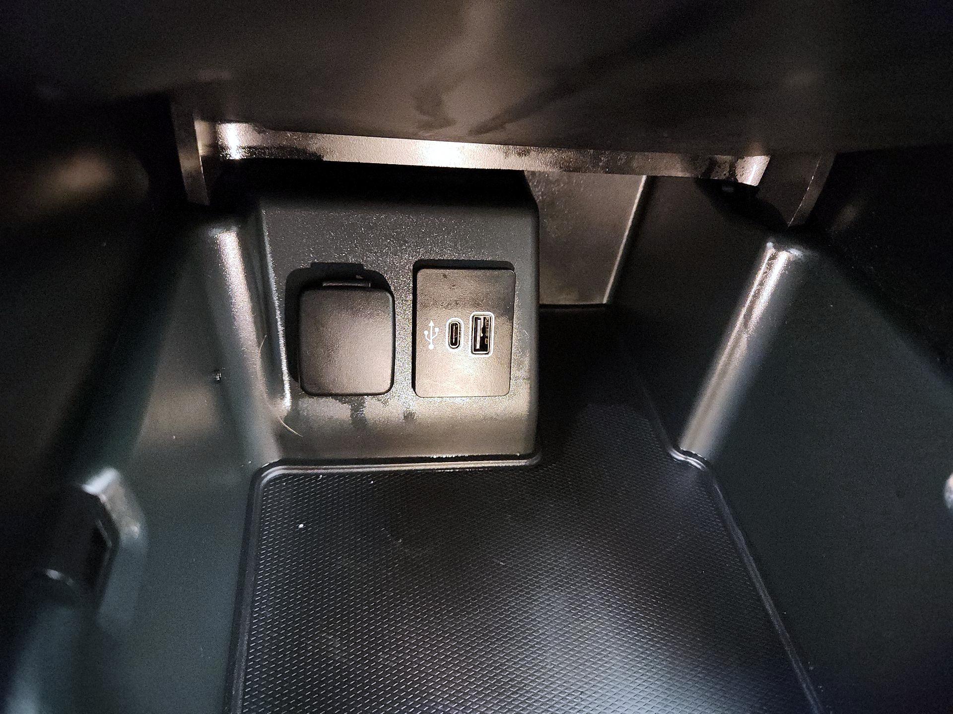 Thumbnail: 2025 Ford Explorer - 19