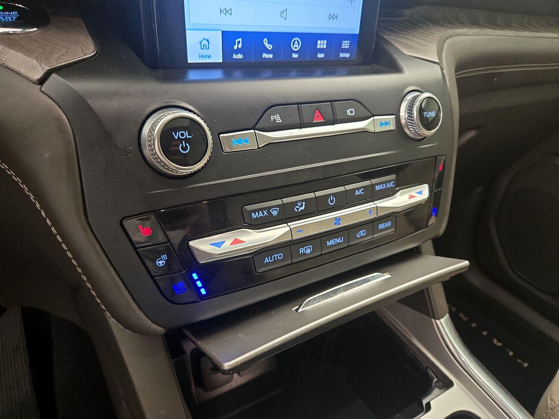 Thumbnail: 2020 Ford Explorer - 17