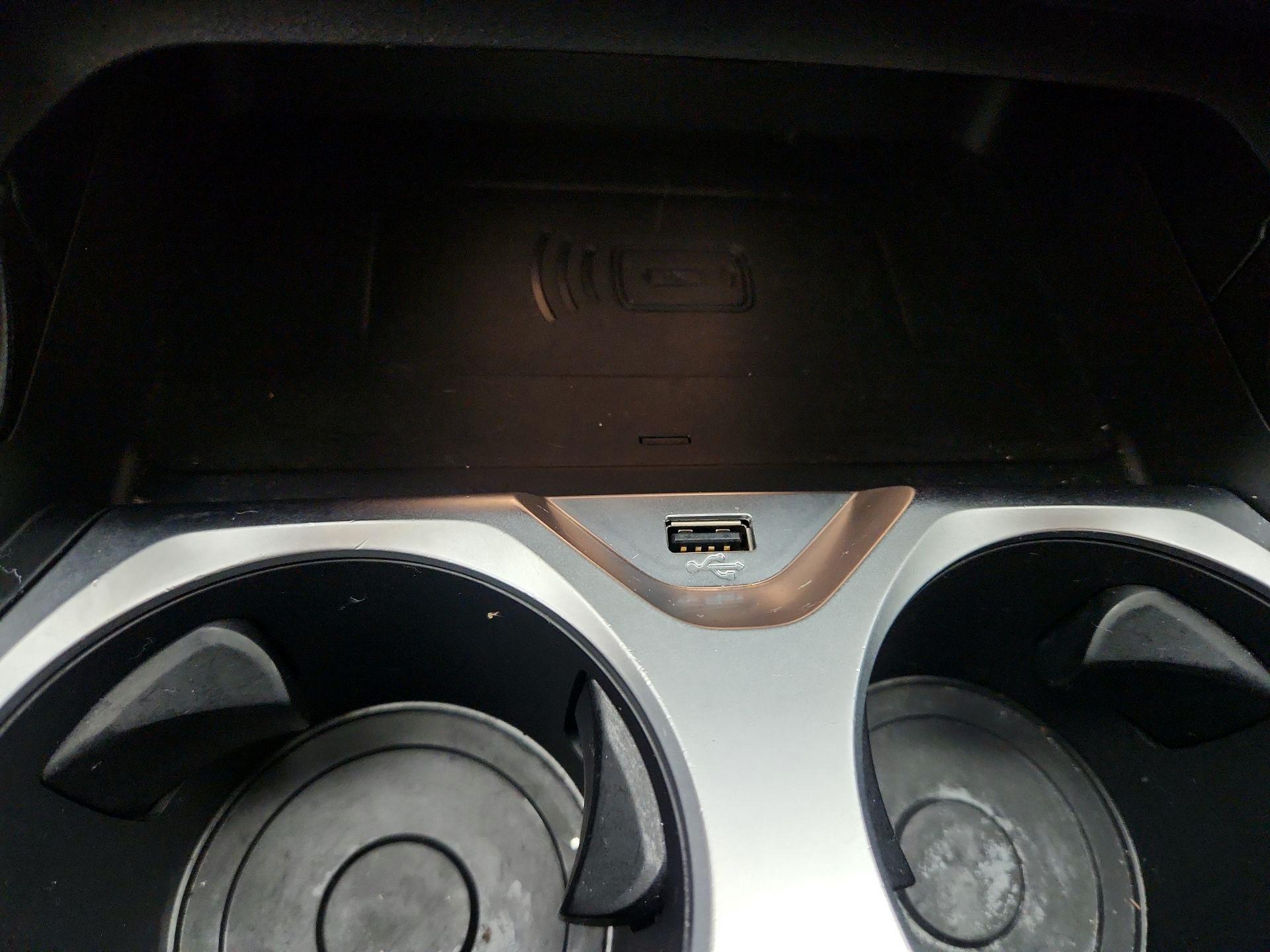 Thumbnail: 2020 BMW 8 Series - 19