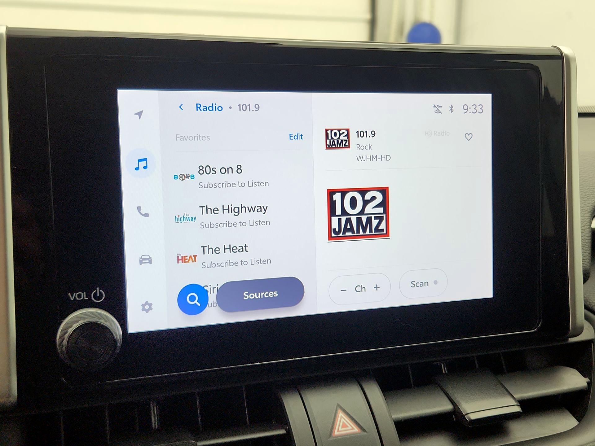 Thumbnail: 2024 Toyota RAV4 - 15