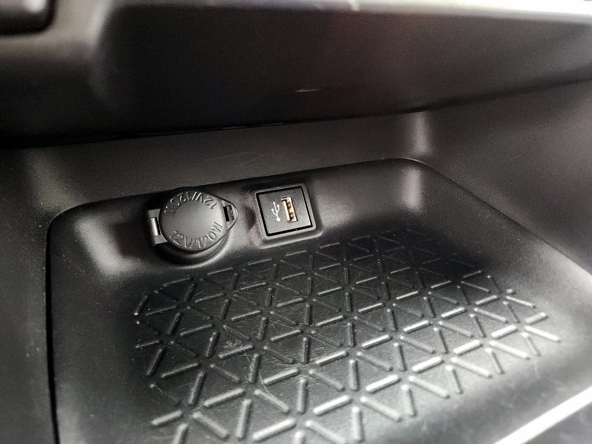 Thumbnail: 2024 Toyota RAV4 - 18