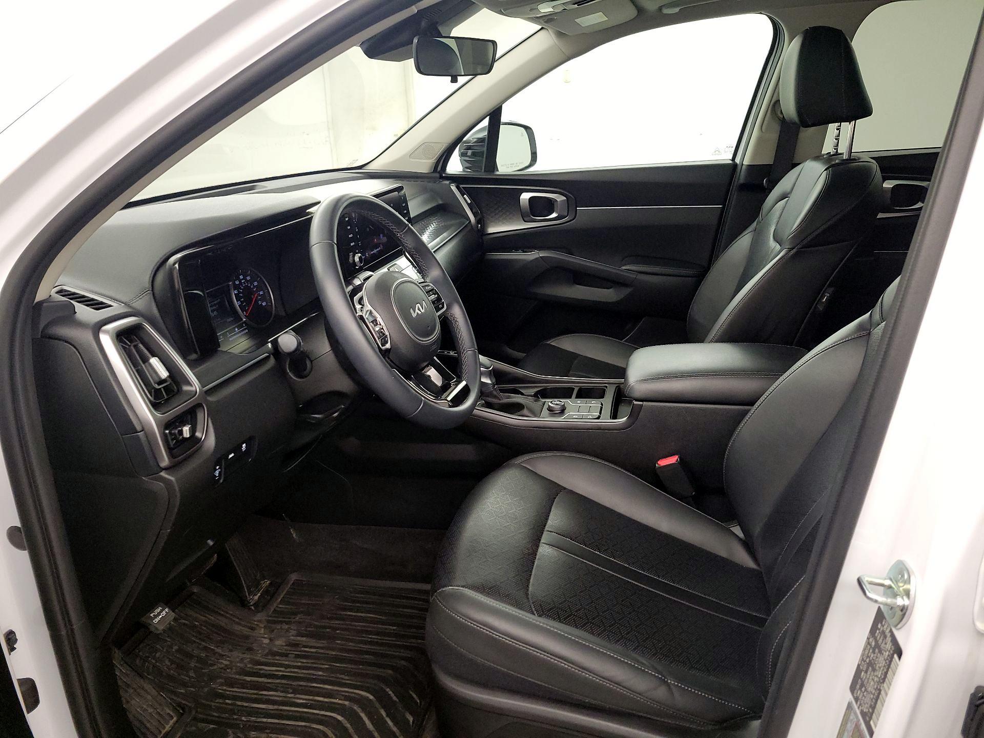 Thumbnail: 2023 Kia Sorento - 11