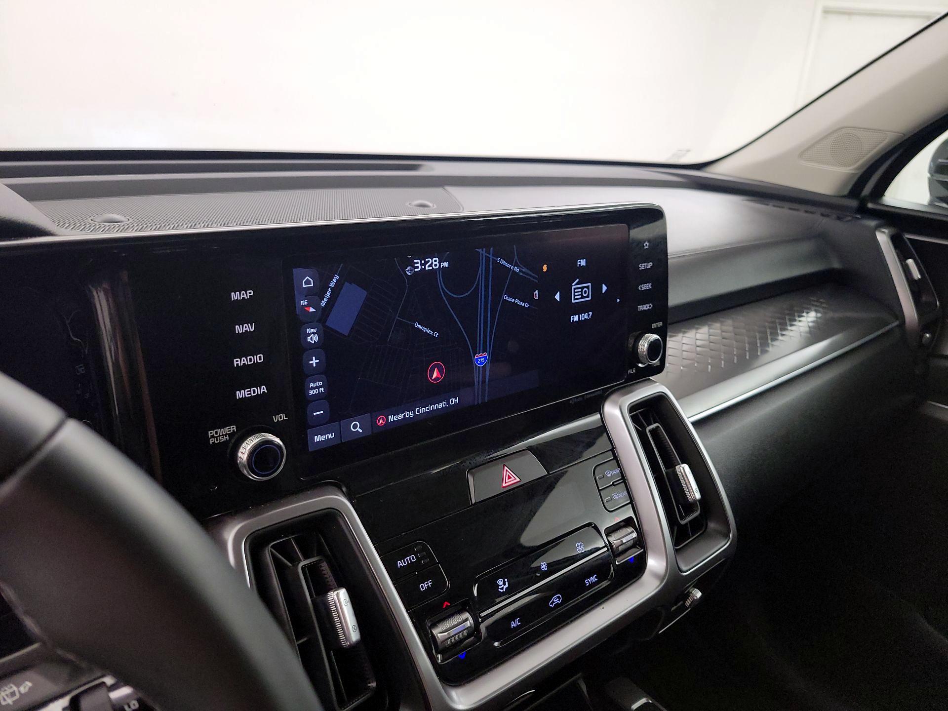 Thumbnail: 2023 Kia Sorento - 14