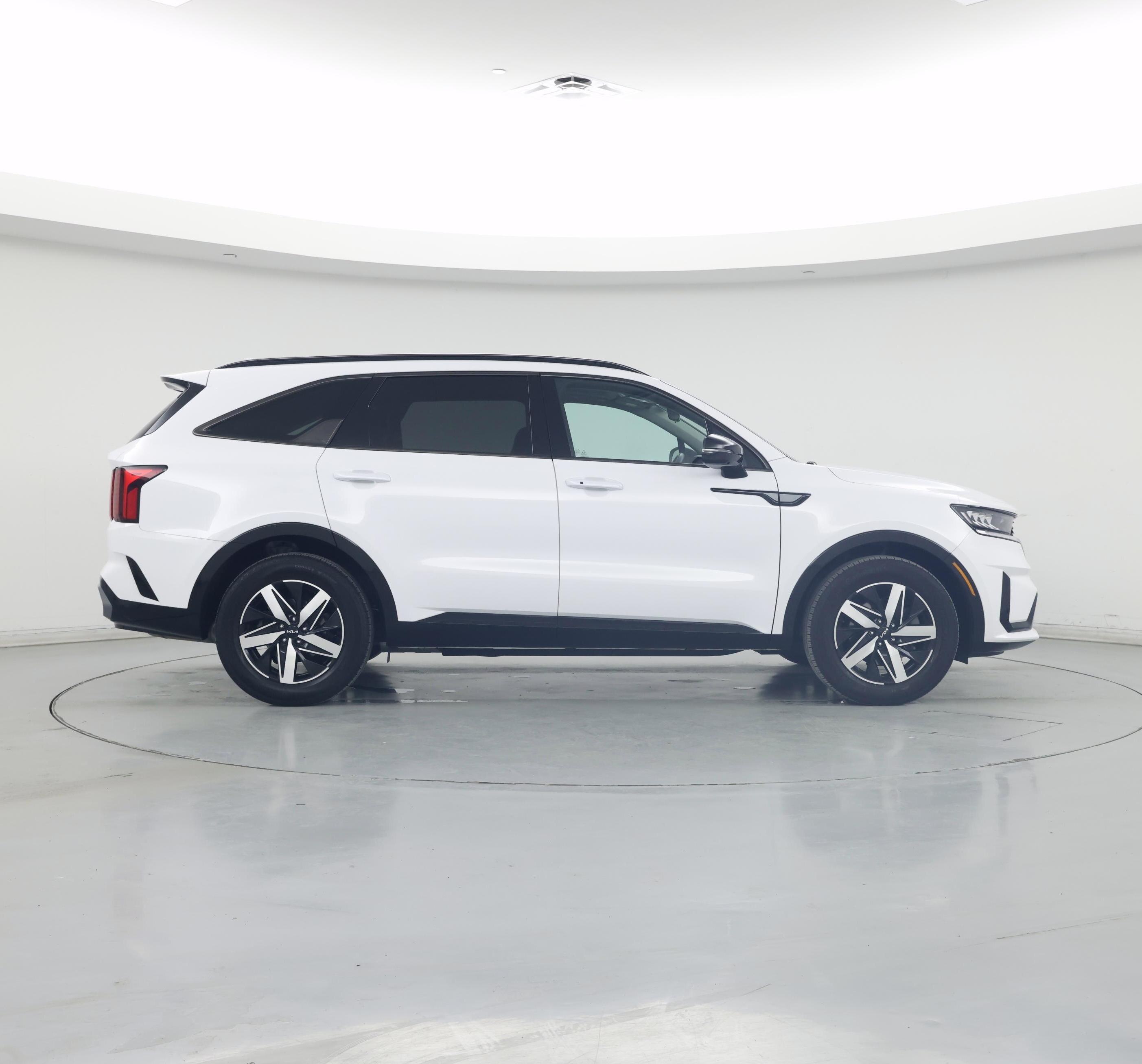 Thumbnail: 2023 Kia Sorento - 7