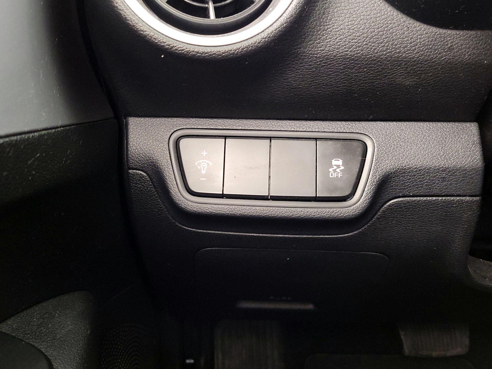 Thumbnail: 2023 Kia Forte - 13