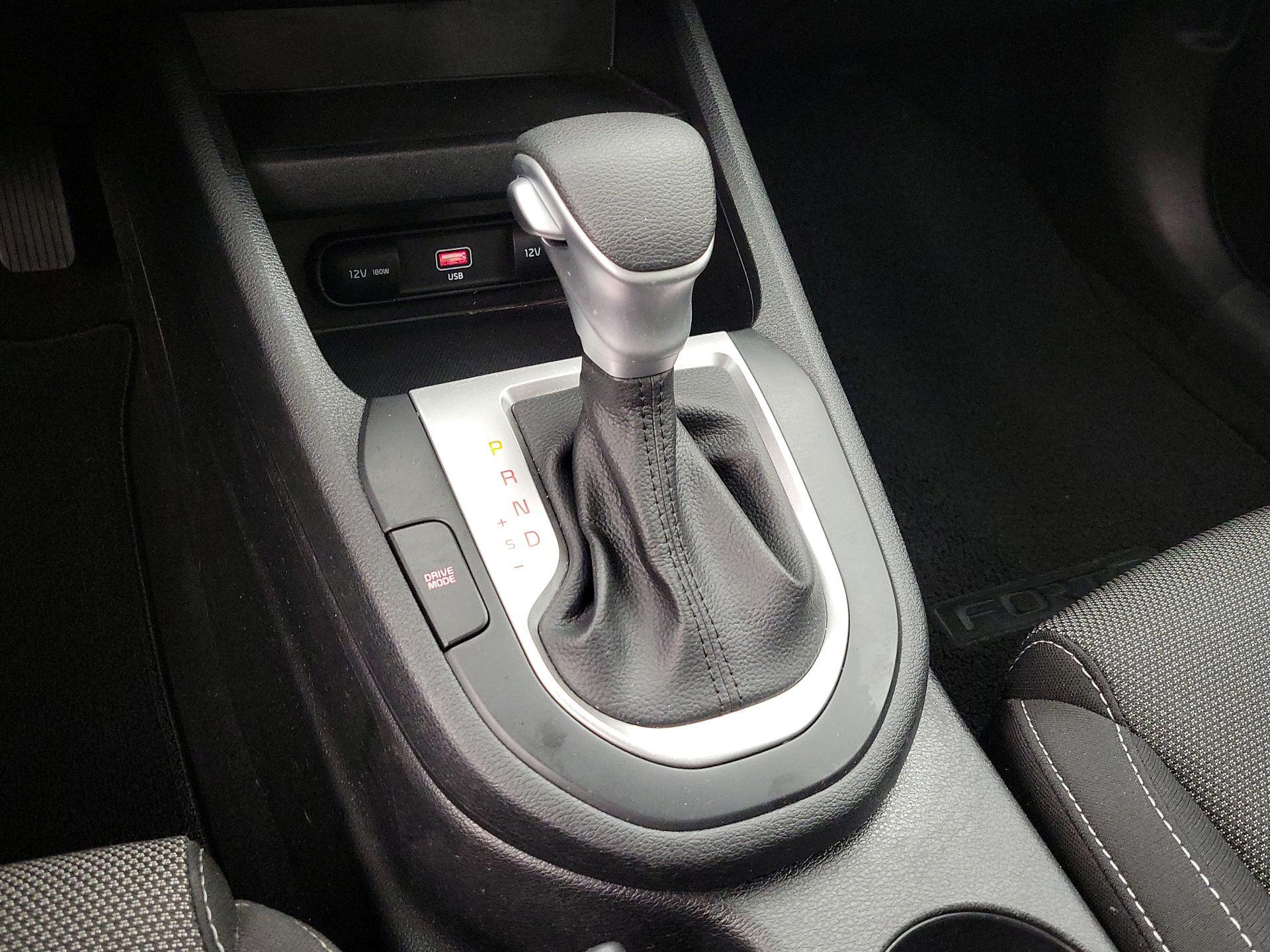 Thumbnail: 2023 Kia Forte - 17