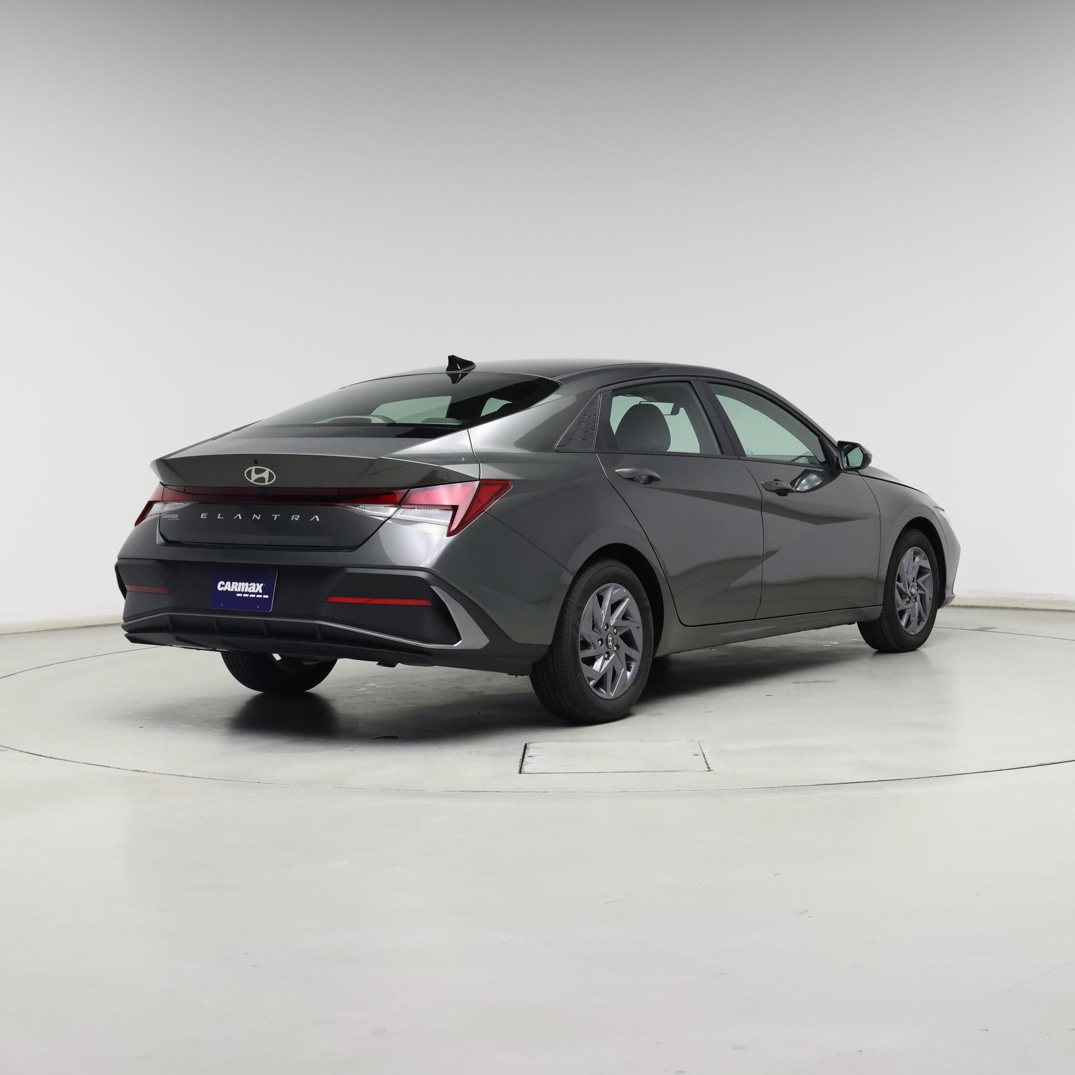 Thumbnail: 2024 Hyundai Elantra - 8