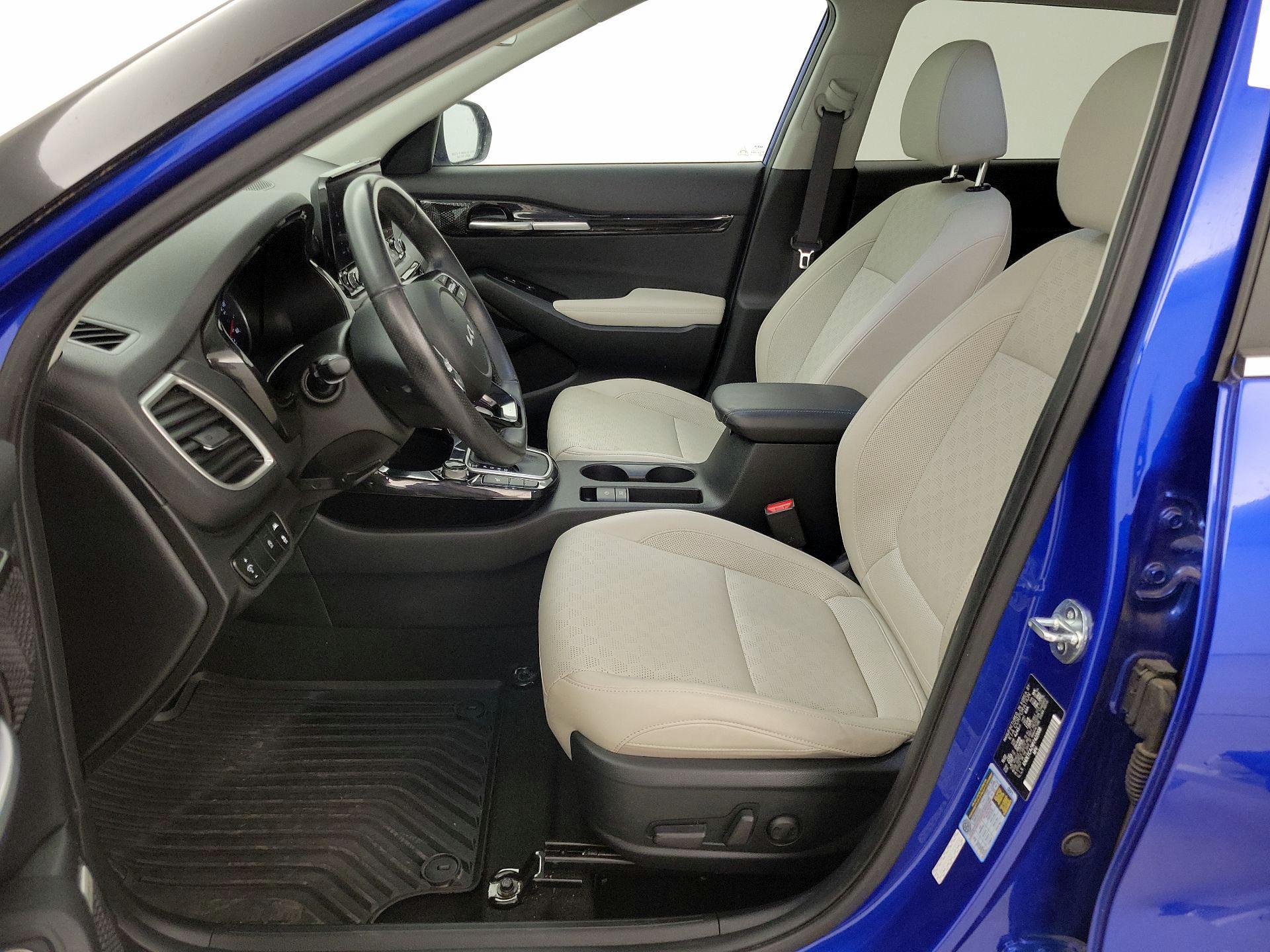 Thumbnail: 2023 Kia Seltos - 11