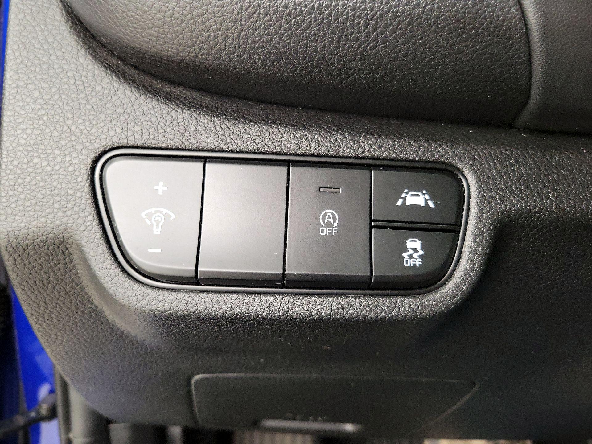 Thumbnail: 2023 Kia Seltos - 13