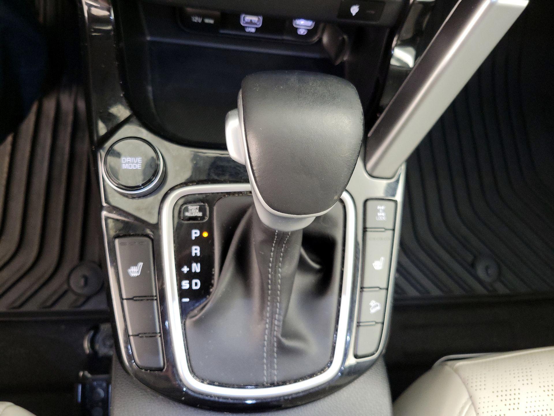 Thumbnail: 2023 Kia Seltos - 18