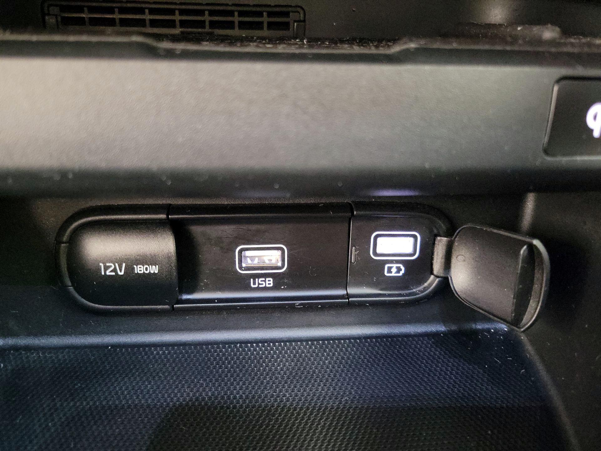 Thumbnail: 2023 Kia Seltos - 19