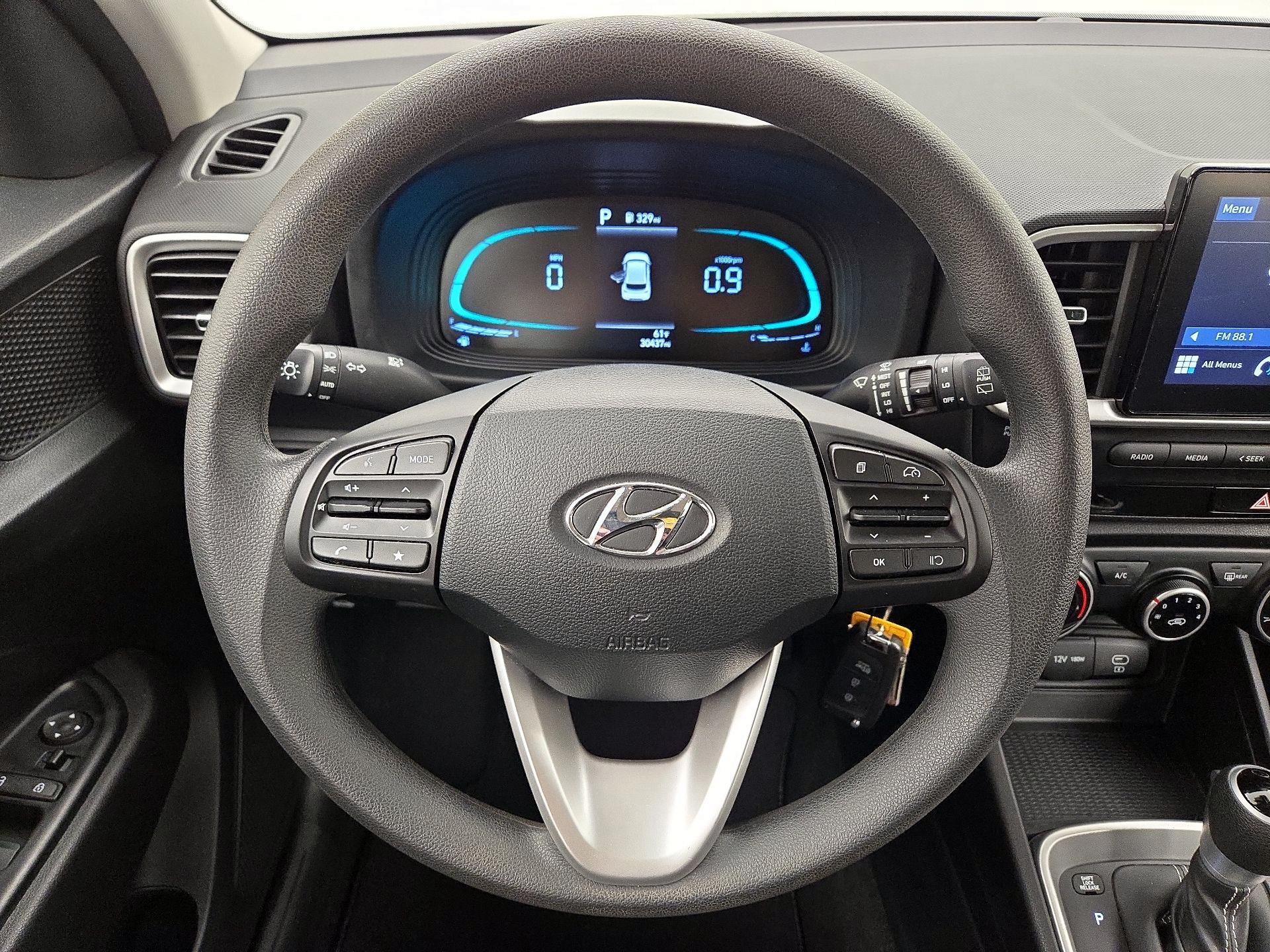 Thumbnail: 2023 Hyundai Venue - 10