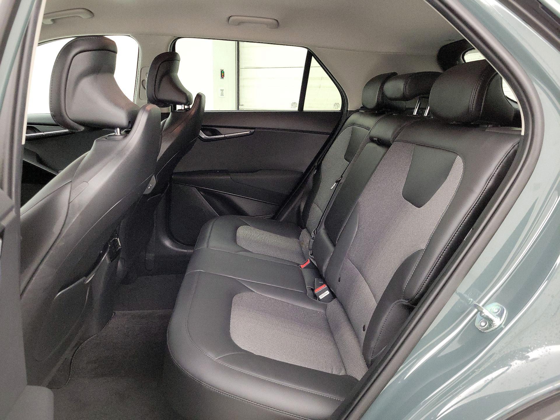 Thumbnail: 2023 Kia Niro - 20