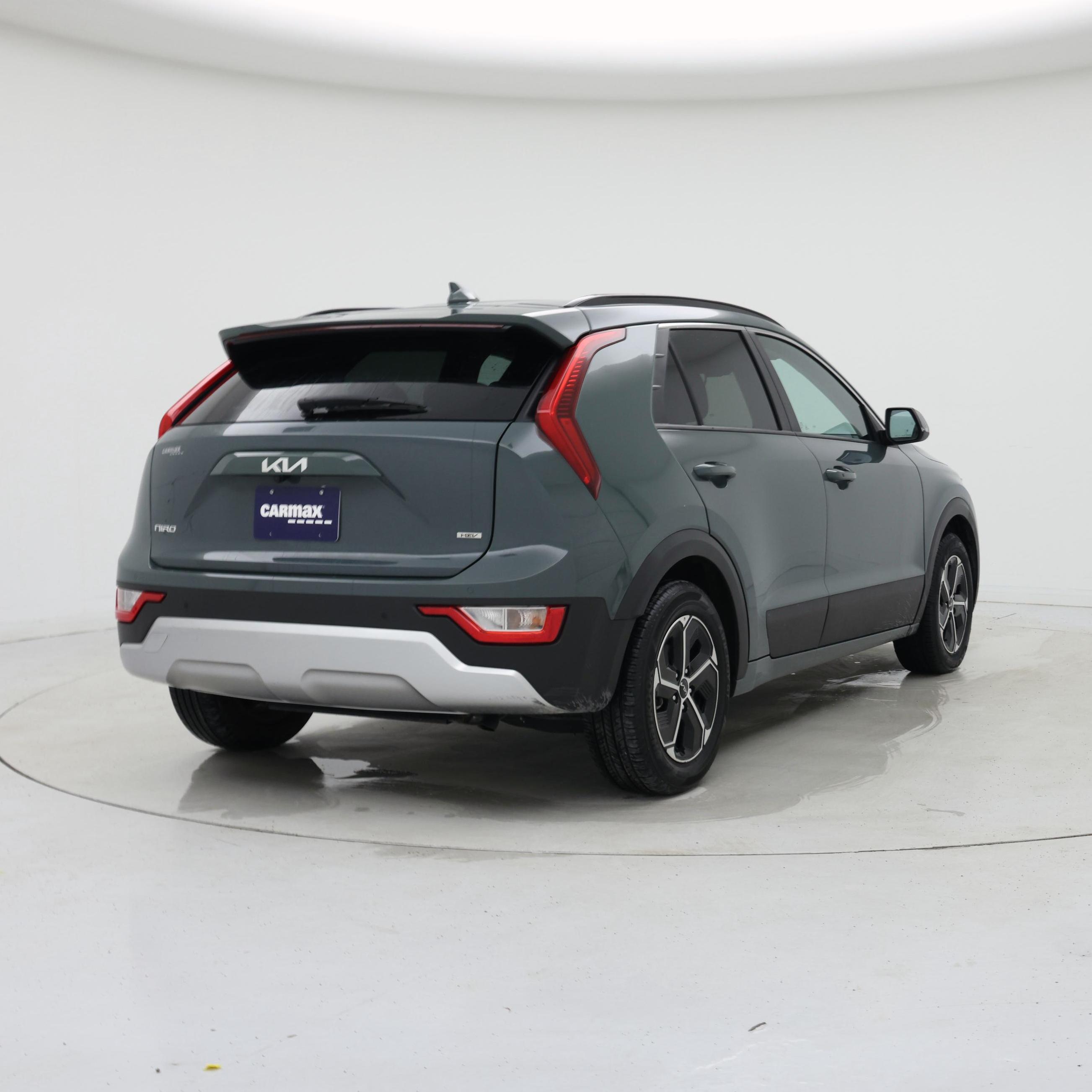 Thumbnail: 2023 Kia Niro - 8