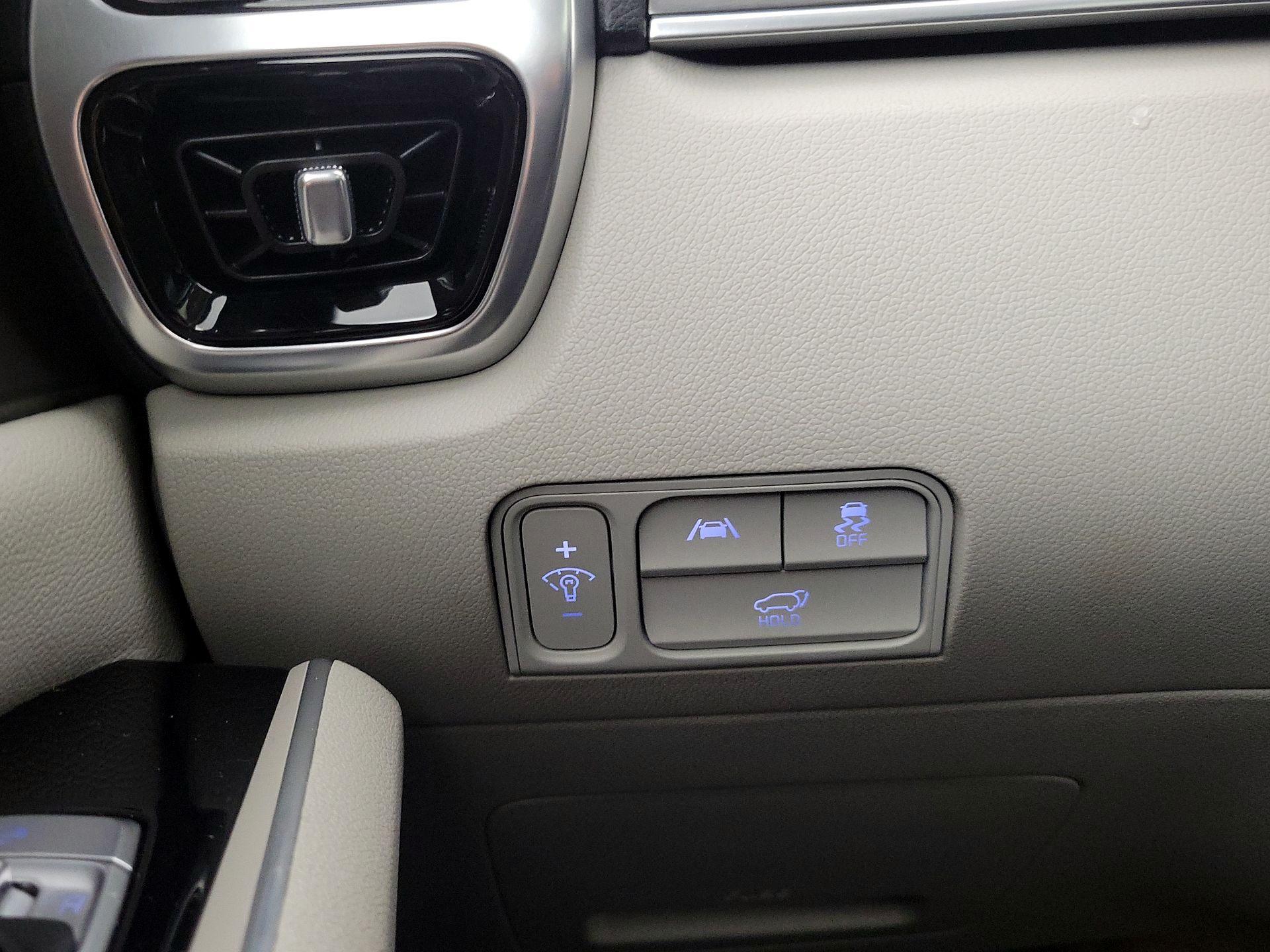 Thumbnail: 2023 Kia Sorento - 13