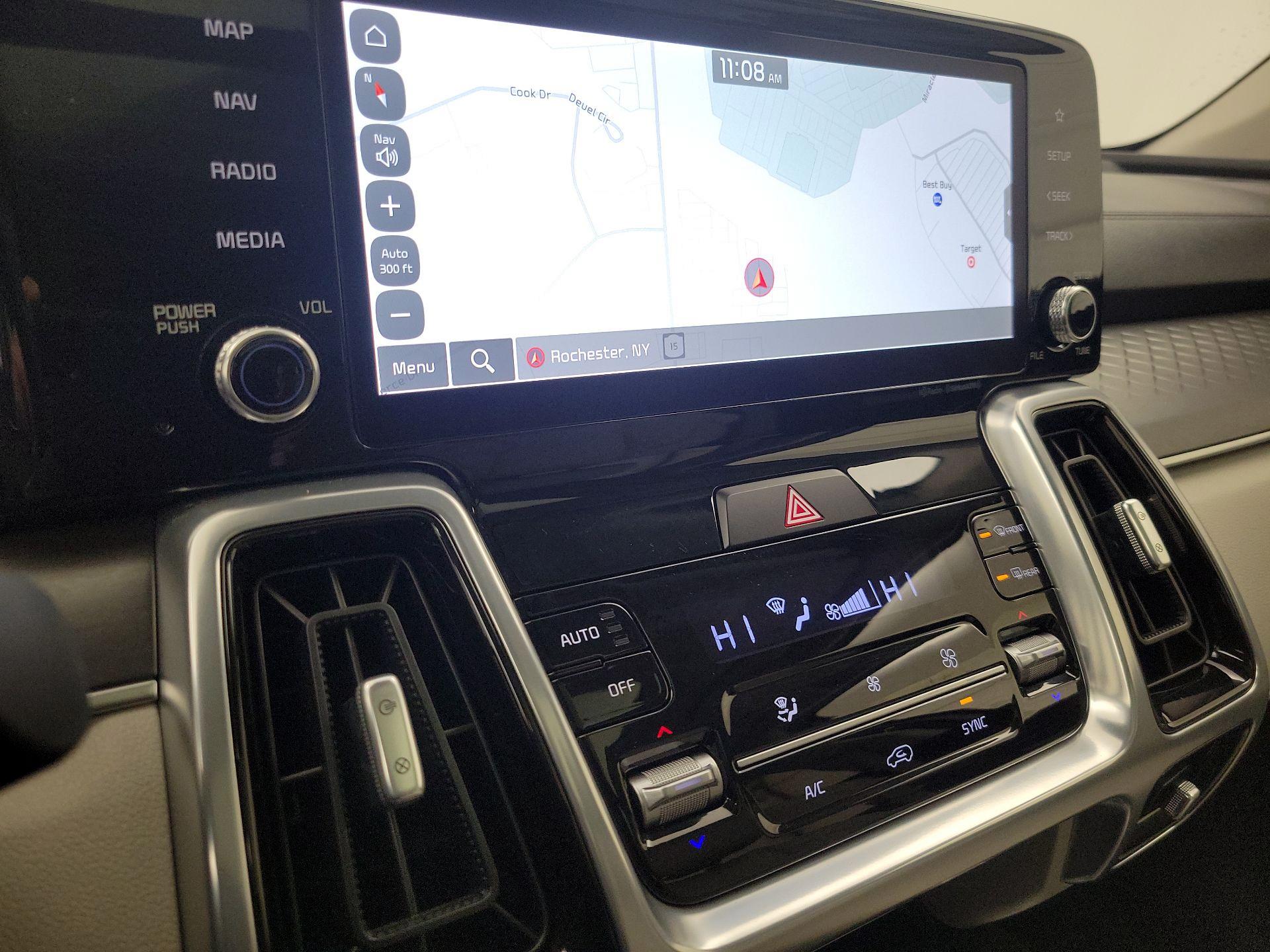 Thumbnail: 2023 Kia Sorento - 14