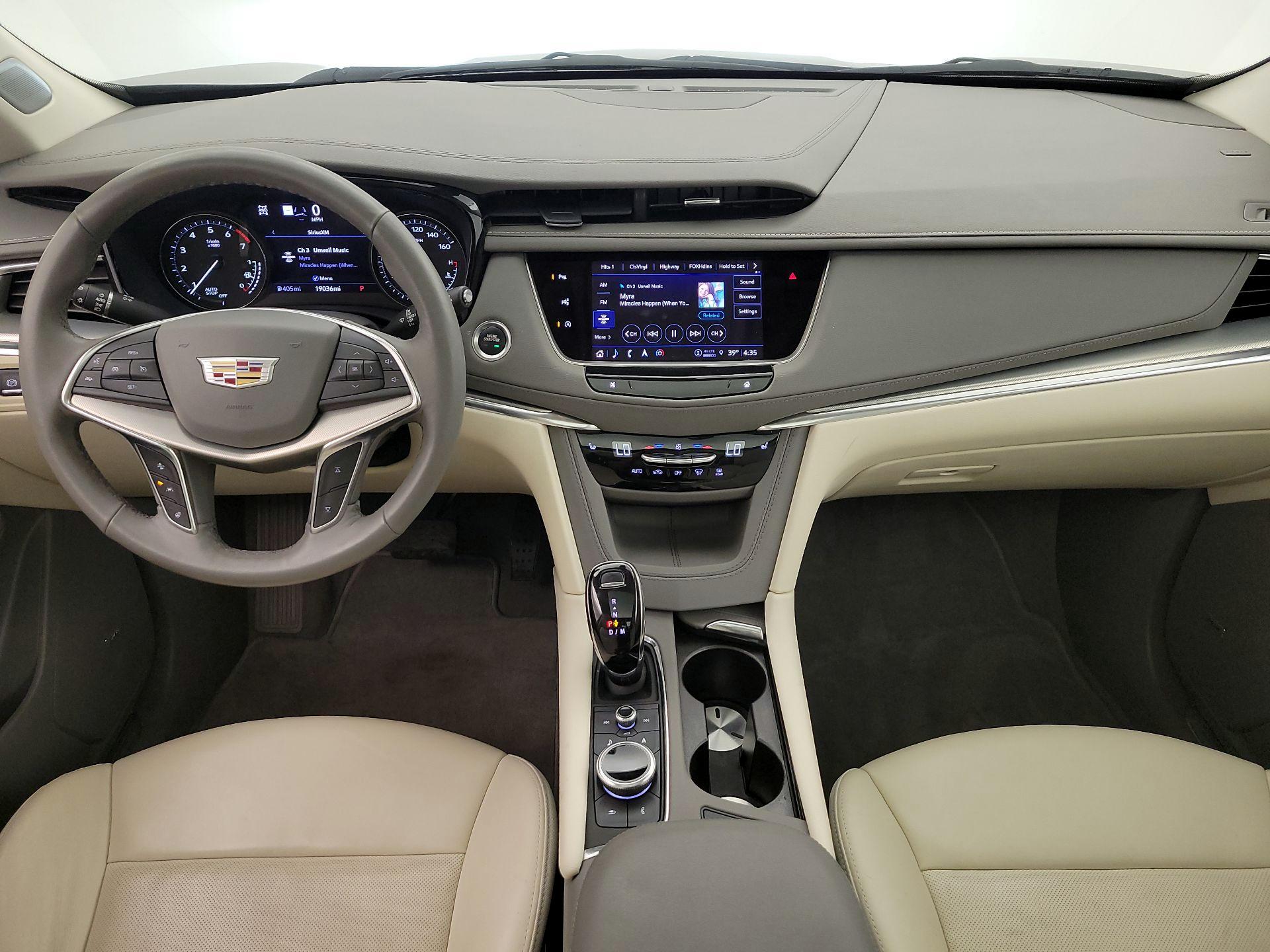 Thumbnail: 2023 Cadillac XT5 - 9