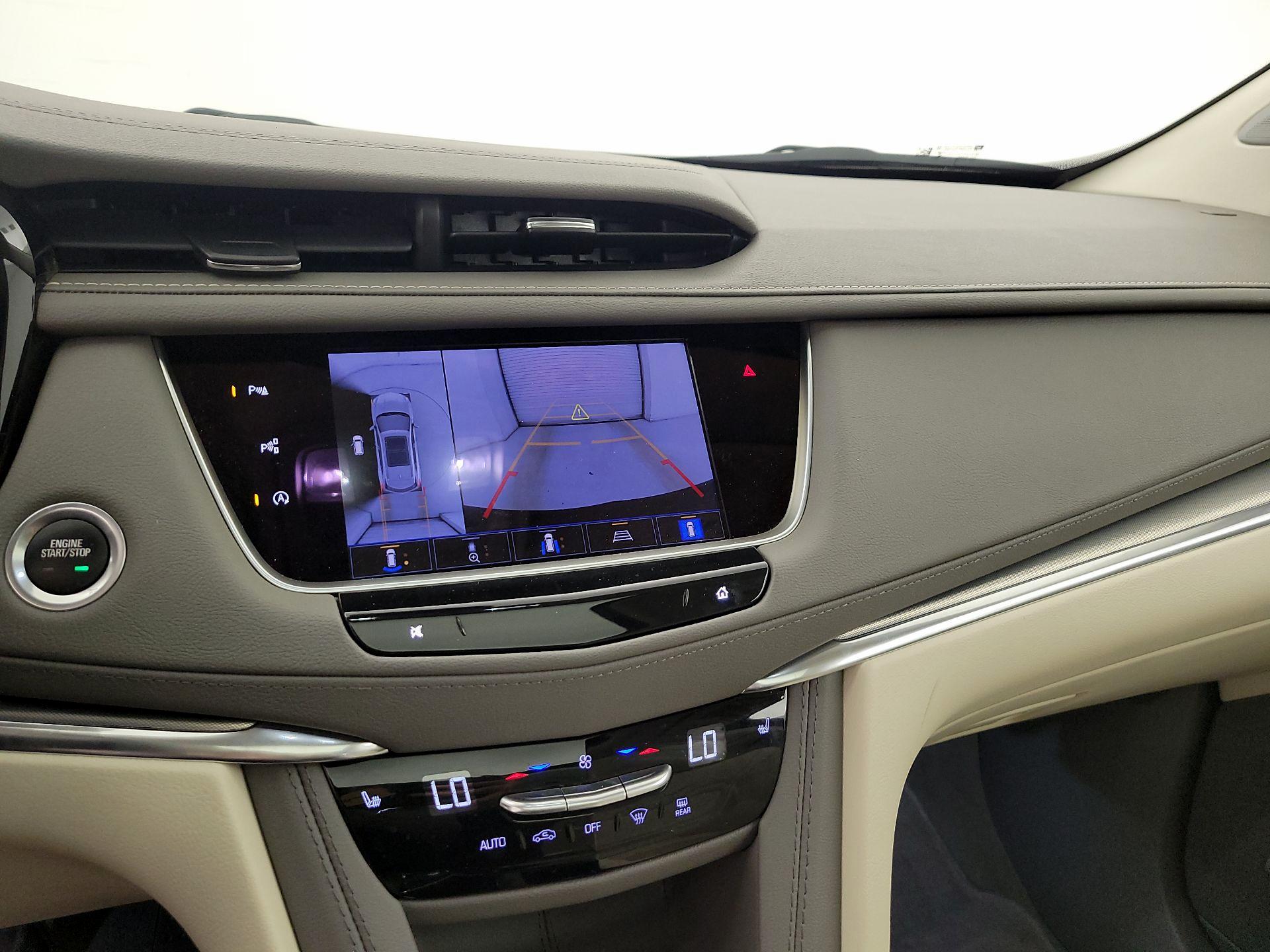 Thumbnail: 2023 Cadillac XT5 - 15