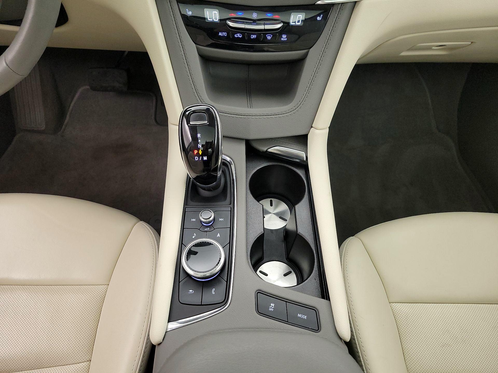 Thumbnail: 2023 Cadillac XT5 - 18