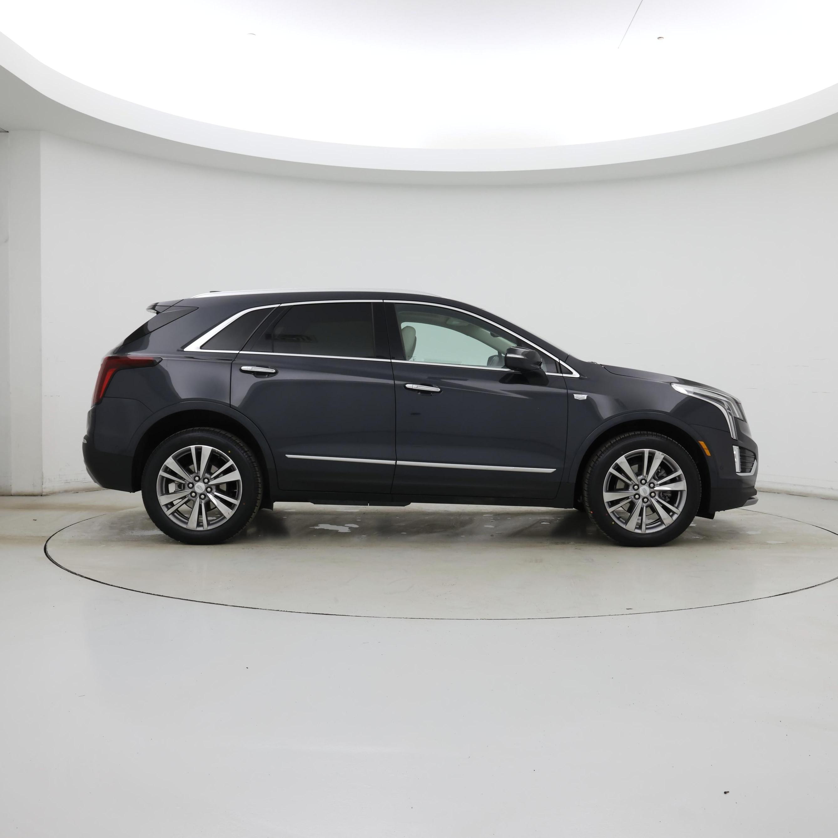 Thumbnail: 2023 Cadillac XT5 - 7