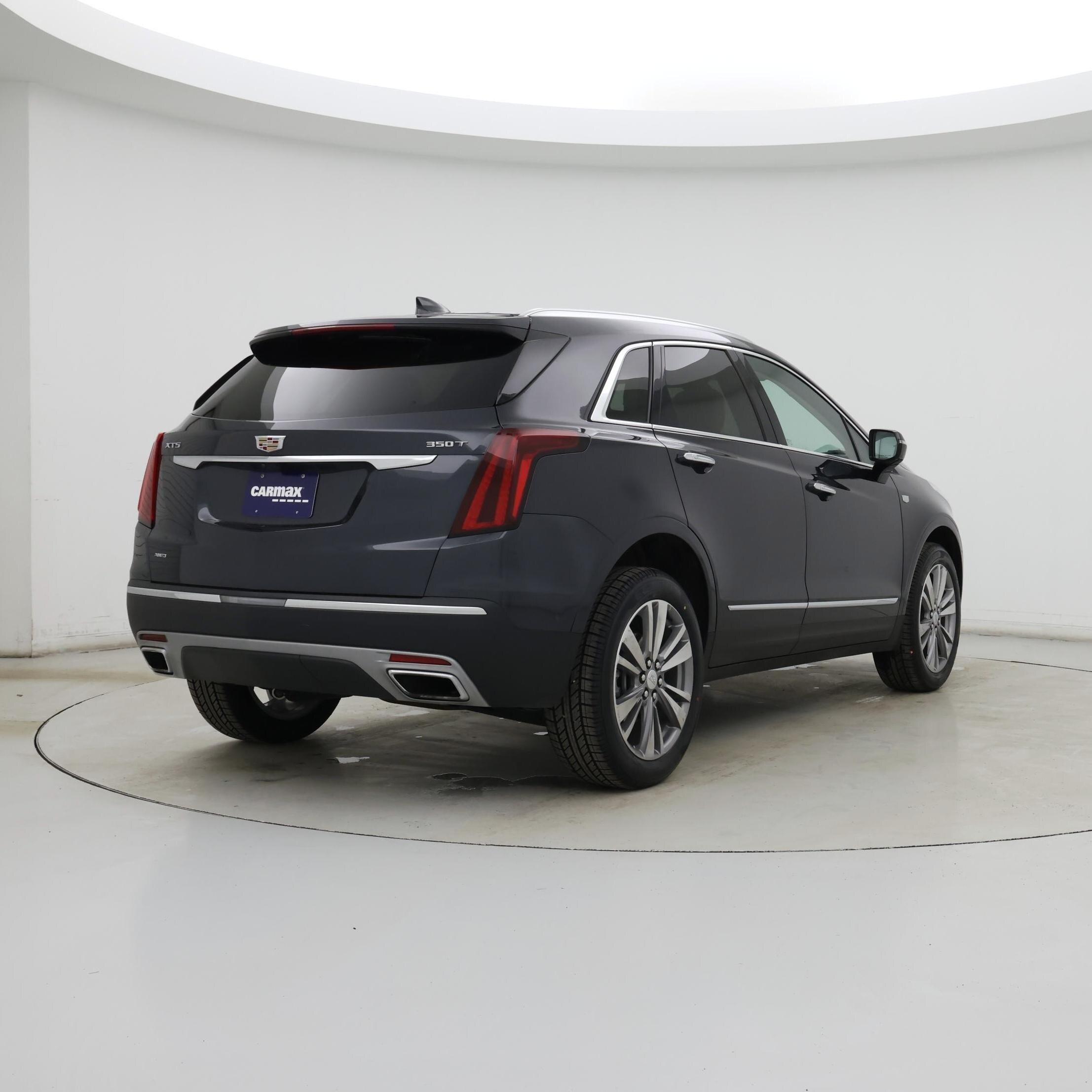 Thumbnail: 2023 Cadillac XT5 - 8