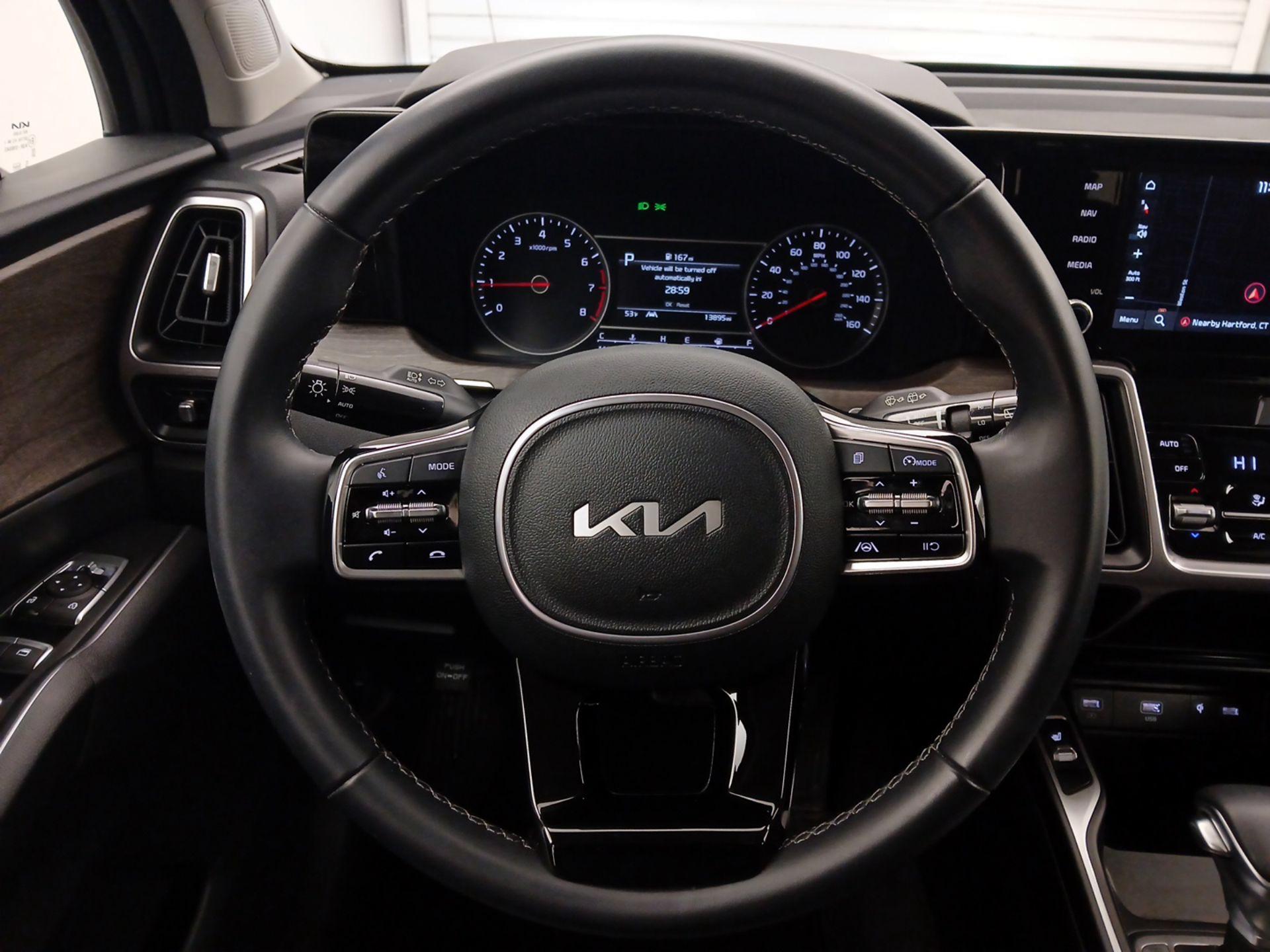 Thumbnail: 2023 Kia Sorento - 10