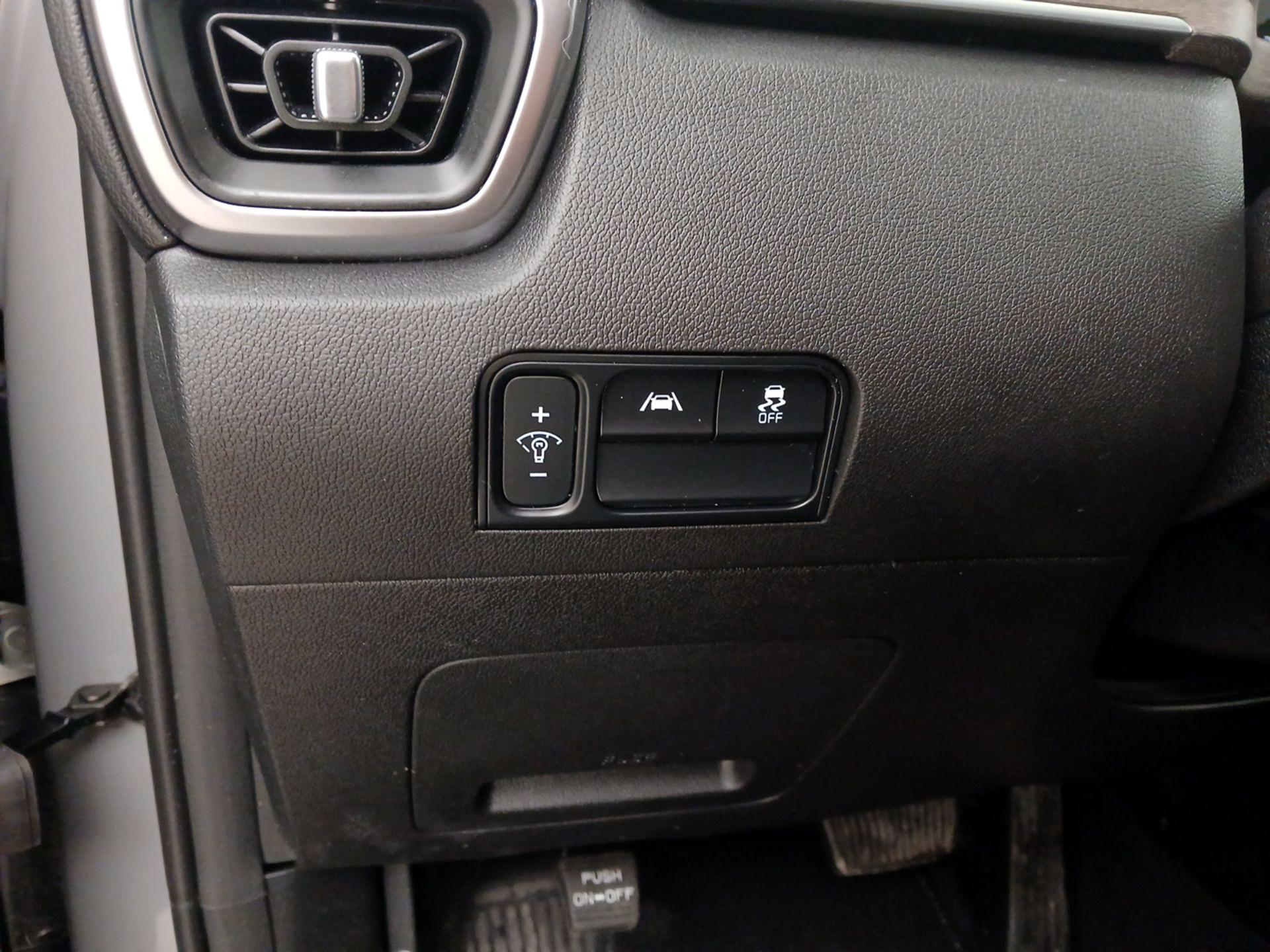 Thumbnail: 2023 Kia Sorento - 13