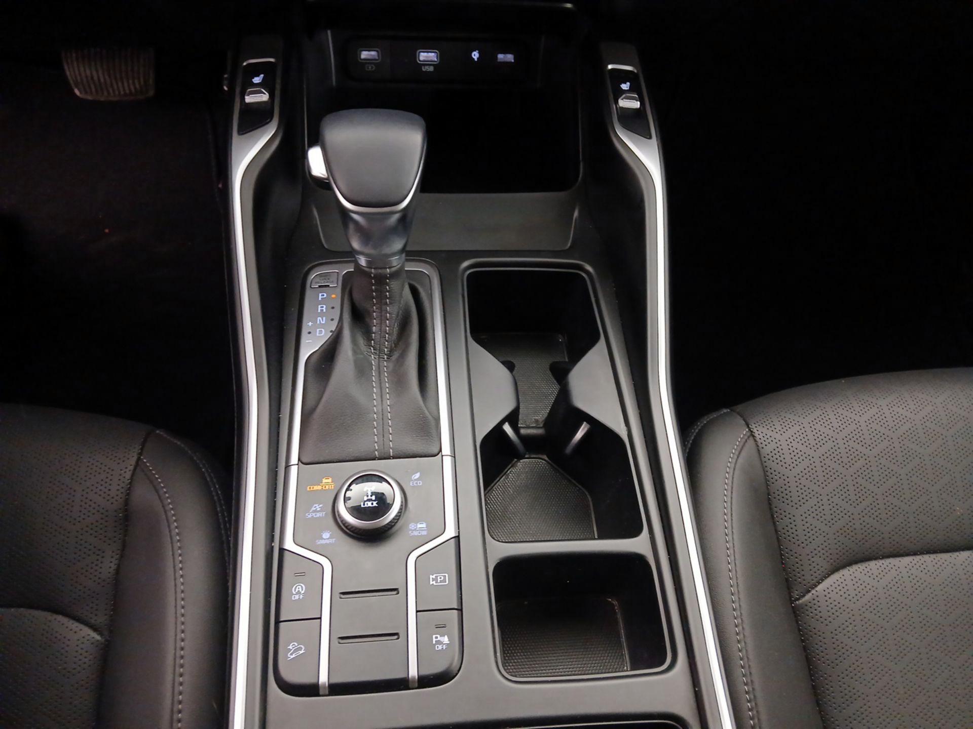 Thumbnail: 2023 Kia Sorento - 18