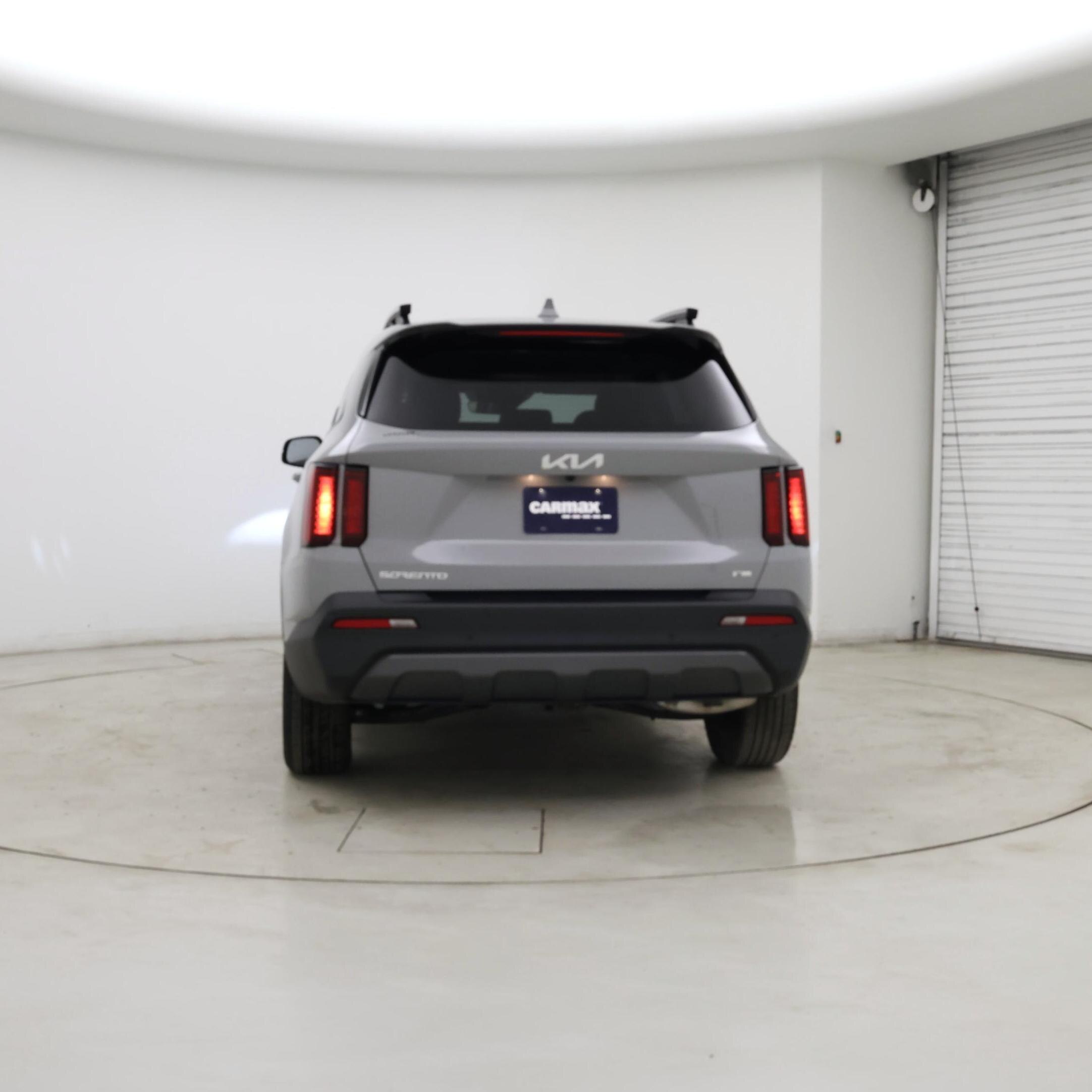 Thumbnail: 2023 Kia Sorento - 6