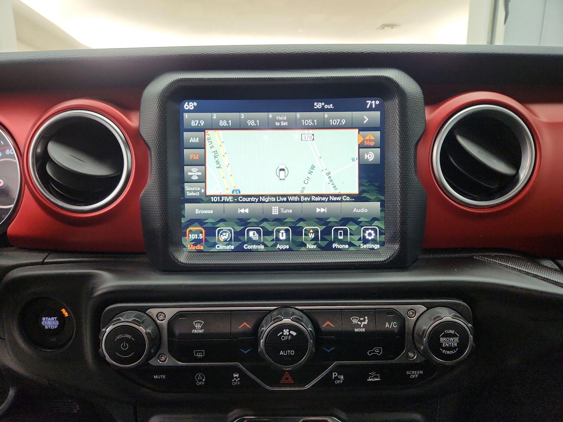 Thumbnail: 2021 Jeep Gladiator - 16