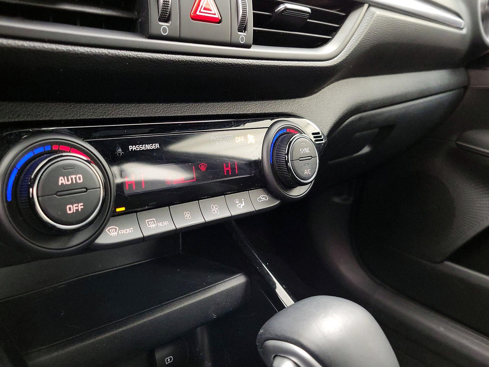 Thumbnail: 2023 Kia Forte - 17