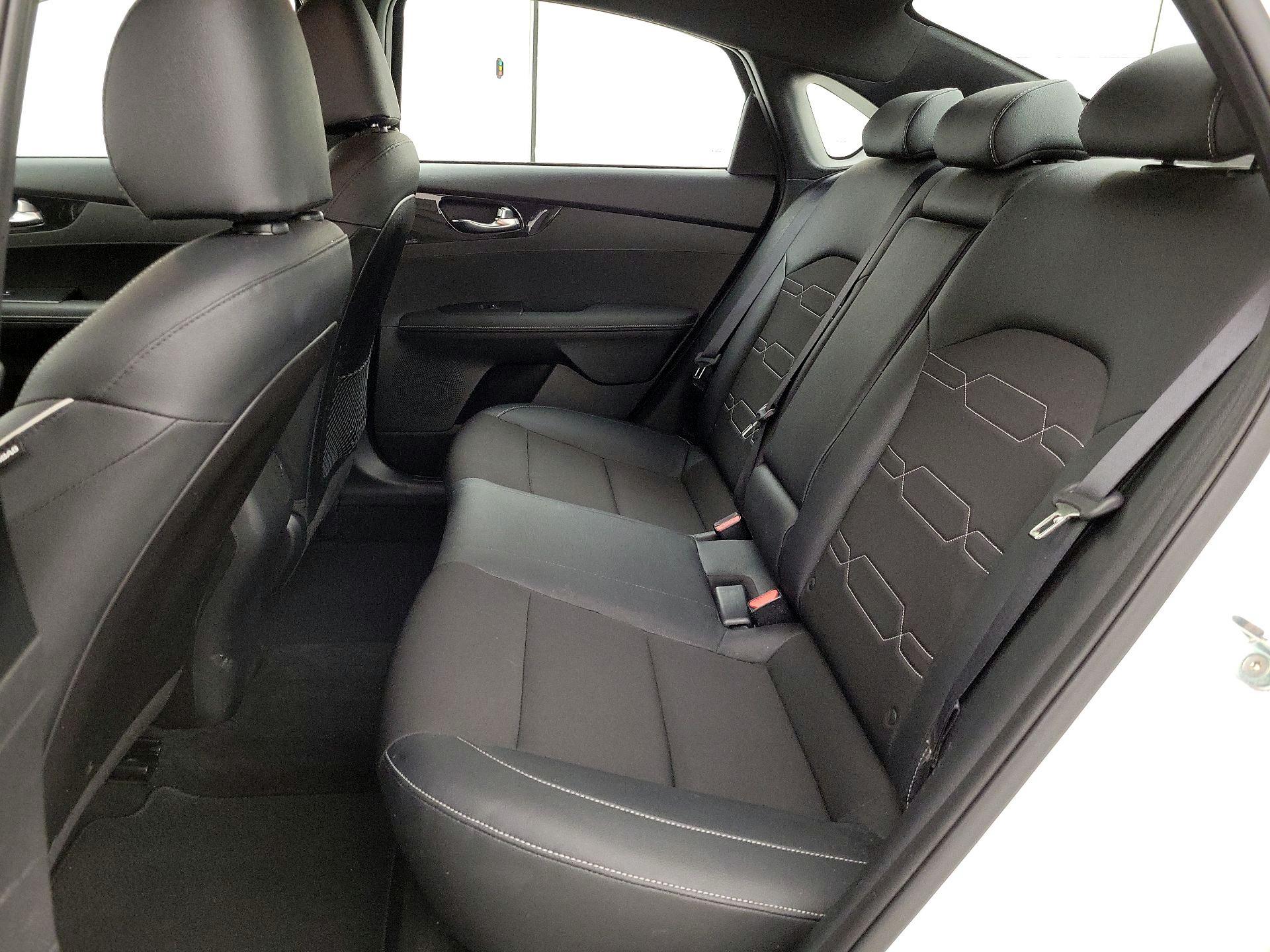 Thumbnail: 2023 Kia Forte - 20