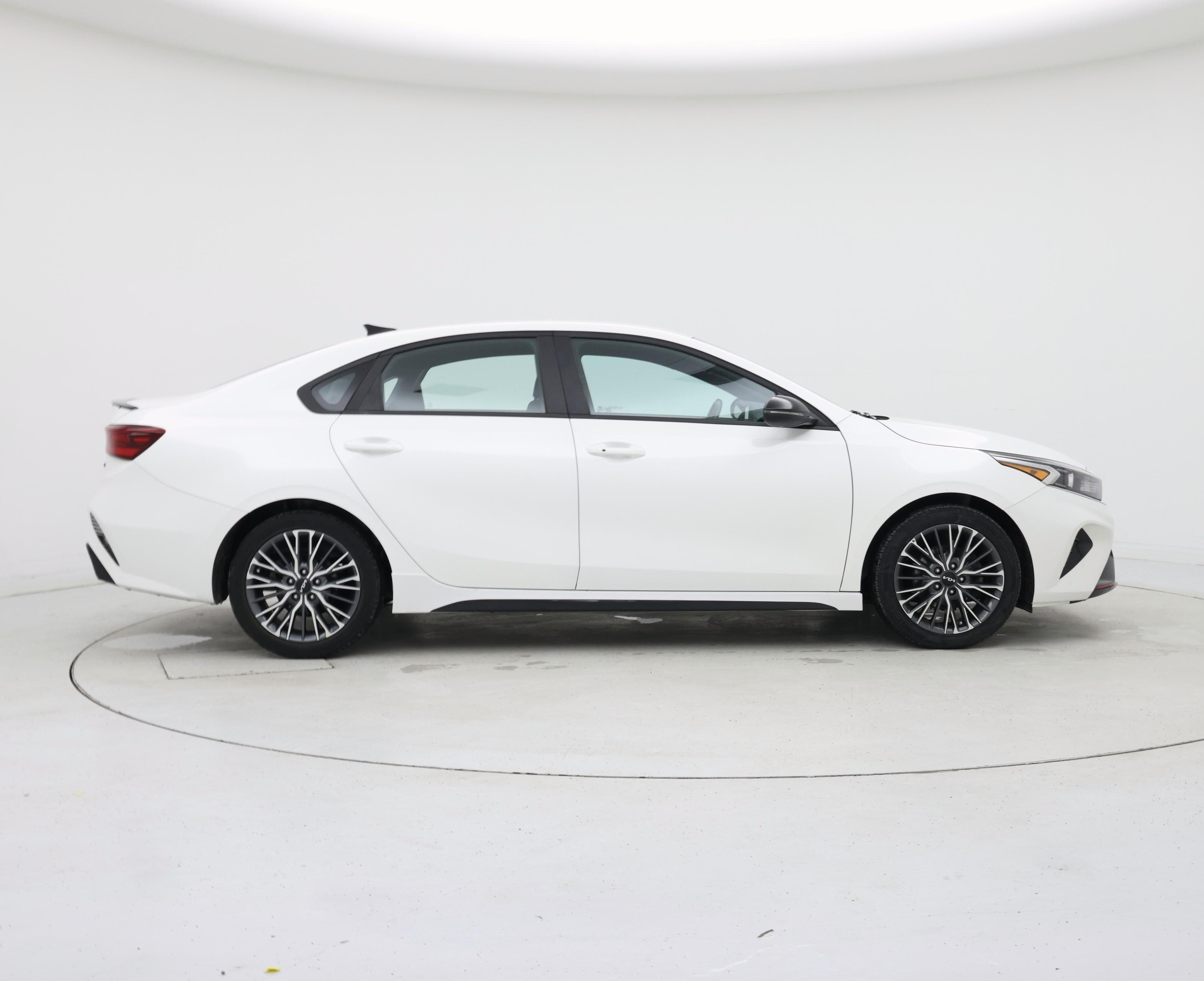 Thumbnail: 2023 Kia Forte - 7