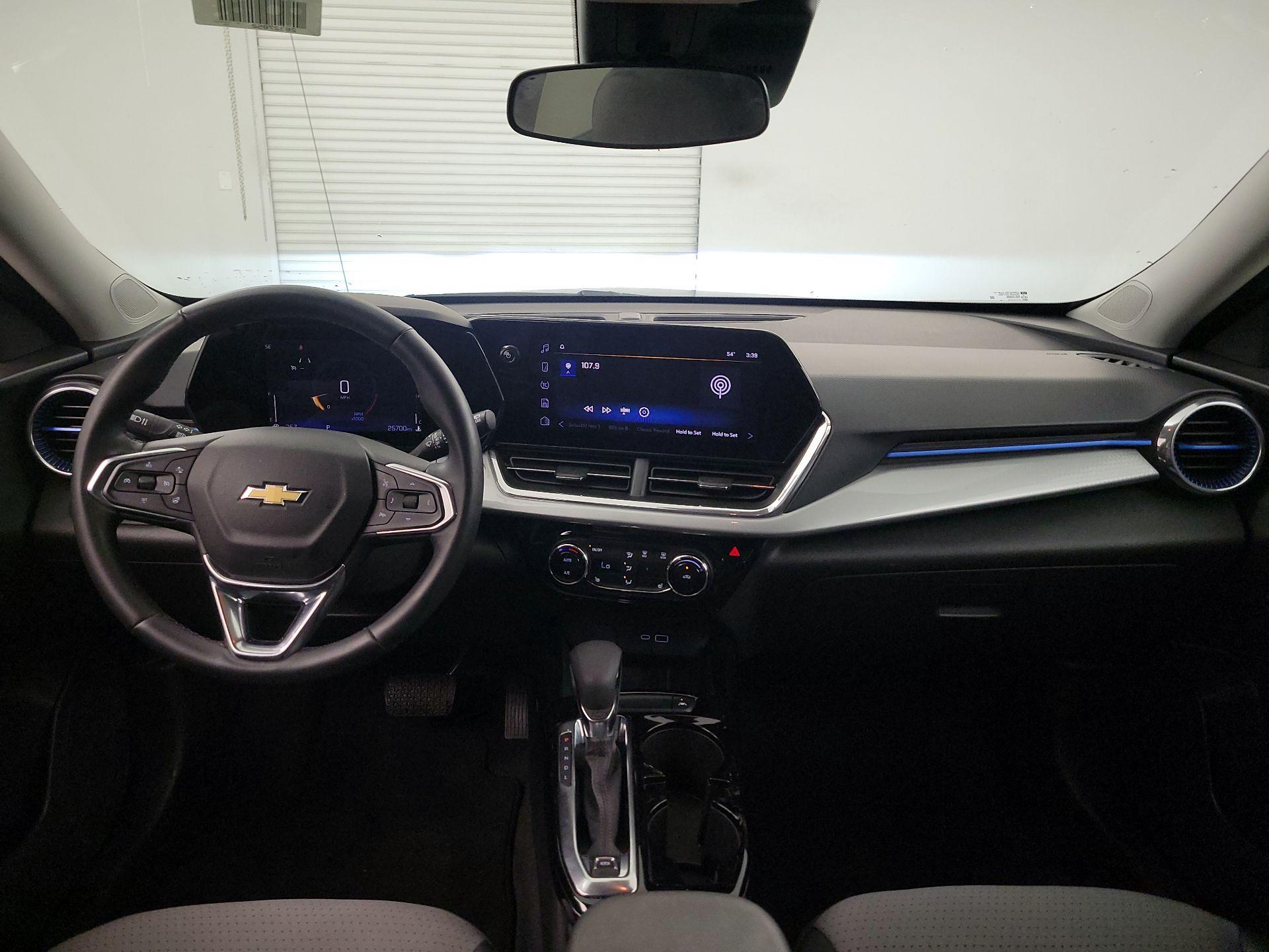 Thumbnail: 2025 Chevrolet Trax - 9